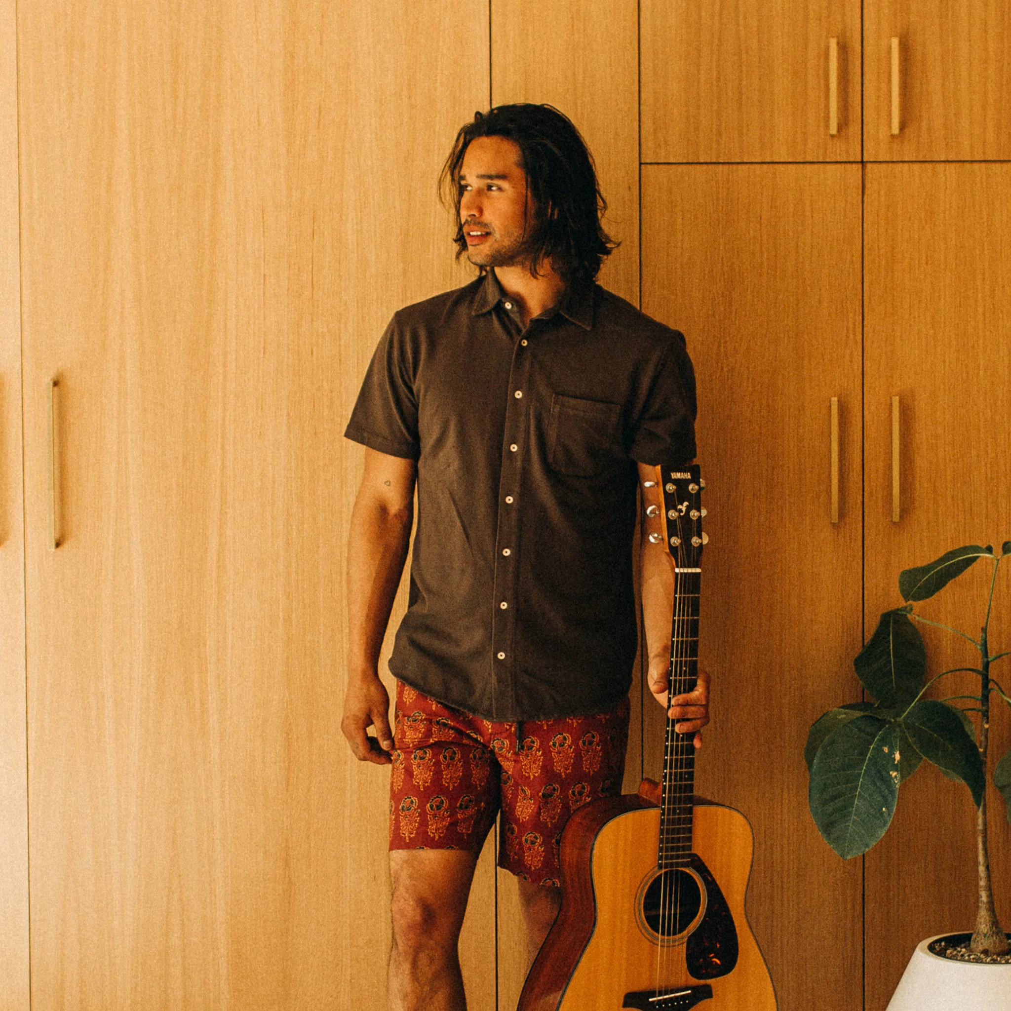 The Short Sleeve California in Espresso Pique - Image 4