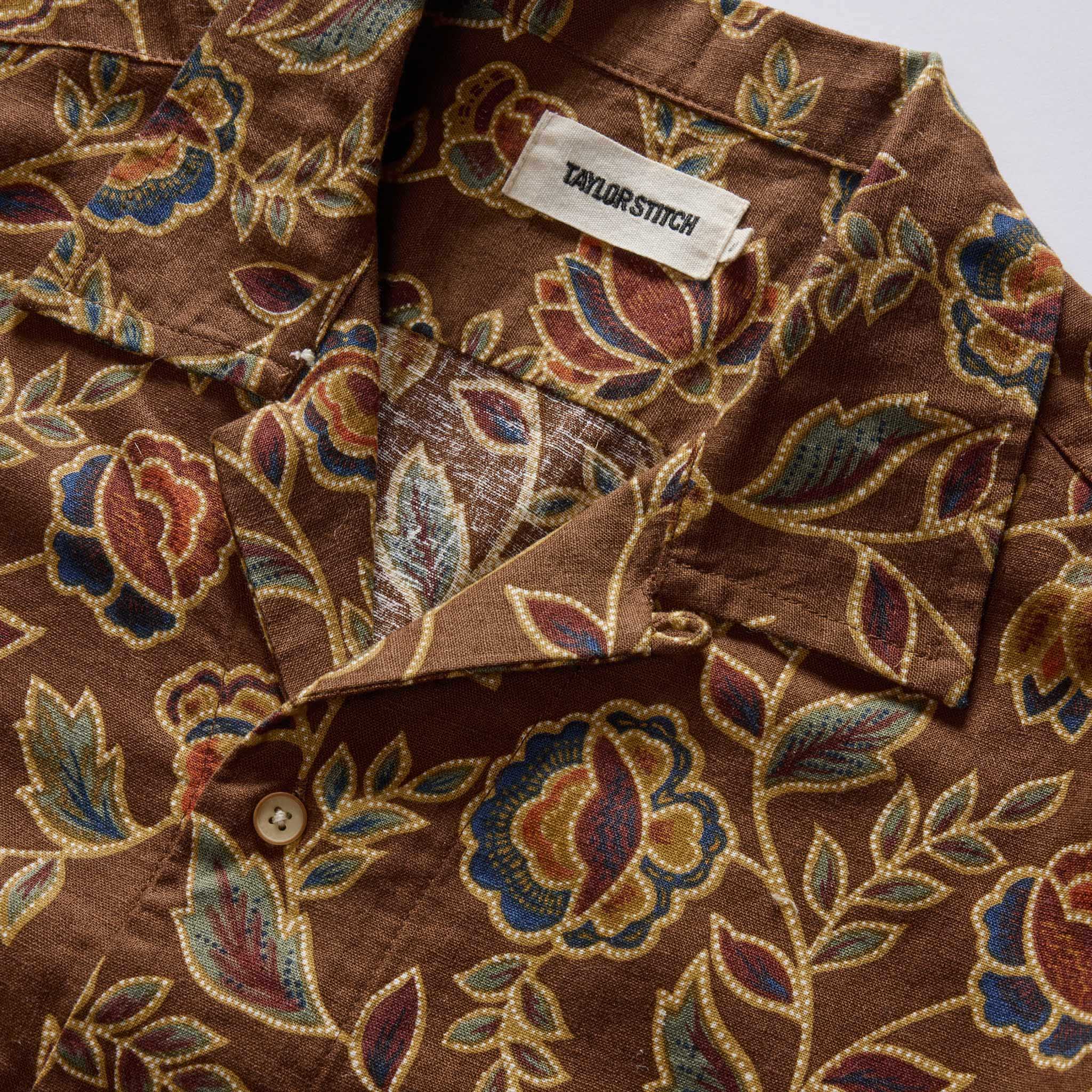 The Short Sleeve Davis Shirt in Burnt Toffee Print - Image 5