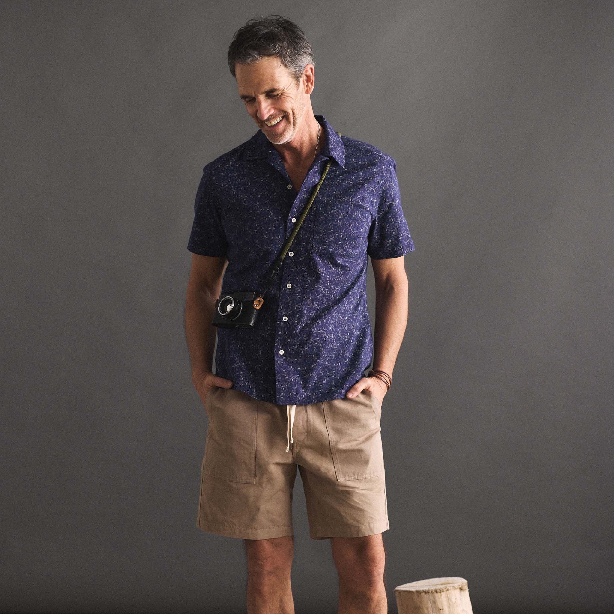 The Short Sleeve Hawthorne in Dark Navy Floral - Image 2