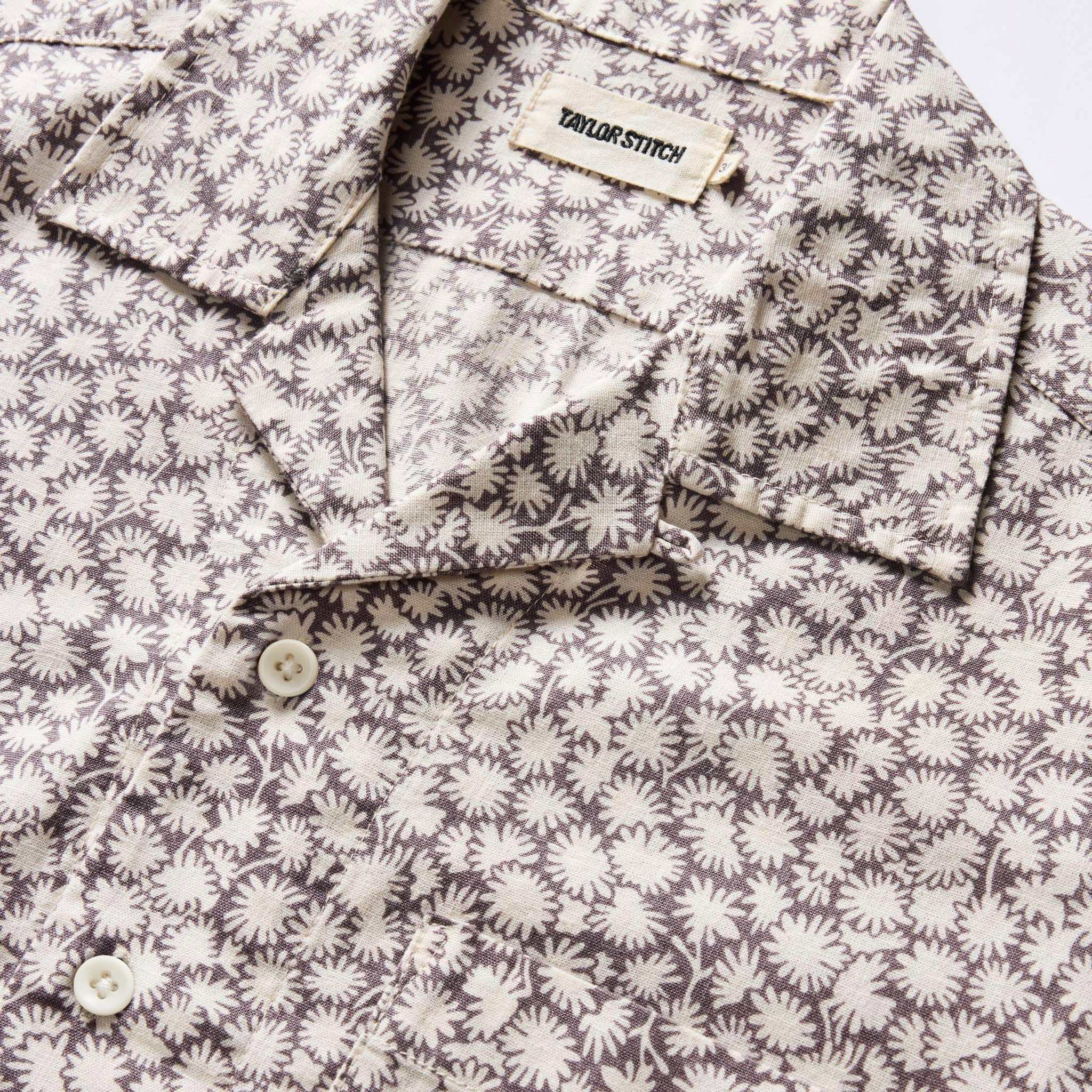 The Short Sleeve Hawthorne in Fig Floral - Image 5