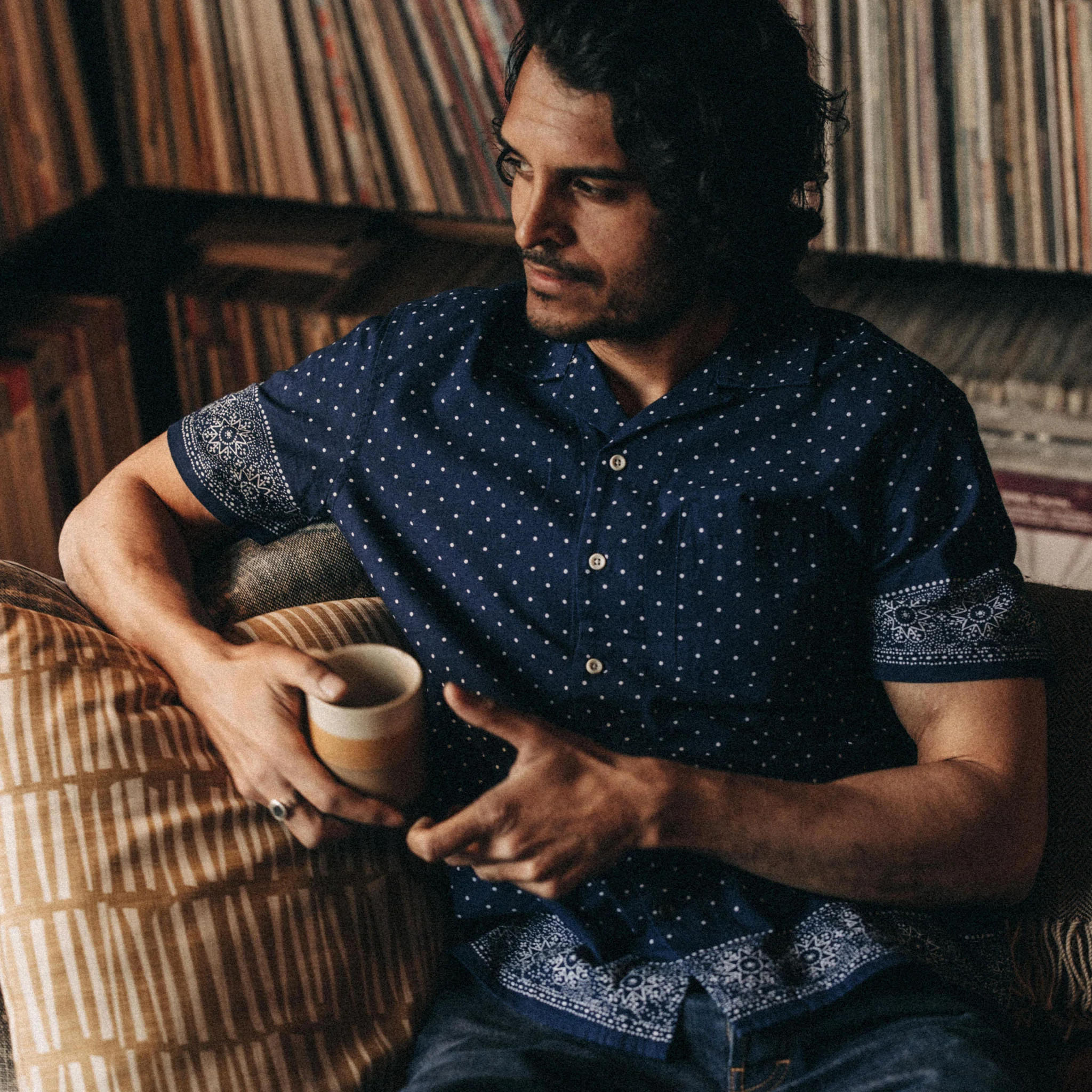The Short Sleeve Hawthorne in Indigo Star Dot Border - Image 2