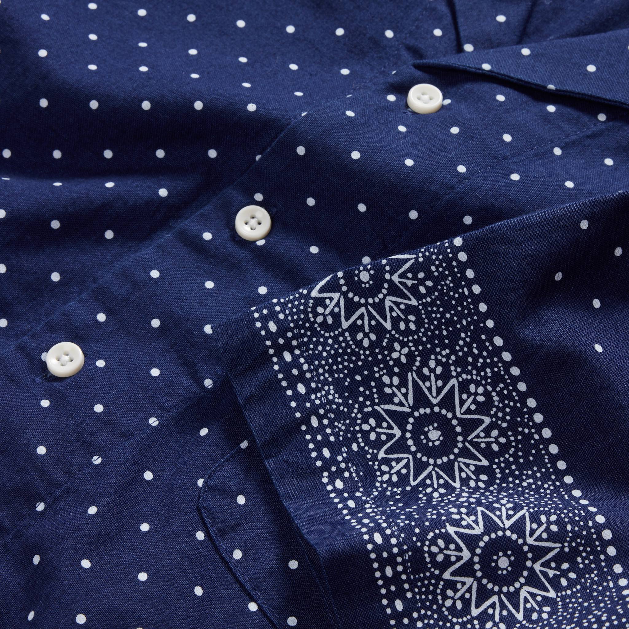 The Short Sleeve Hawthorne in Indigo Star Dot Border - Image 6