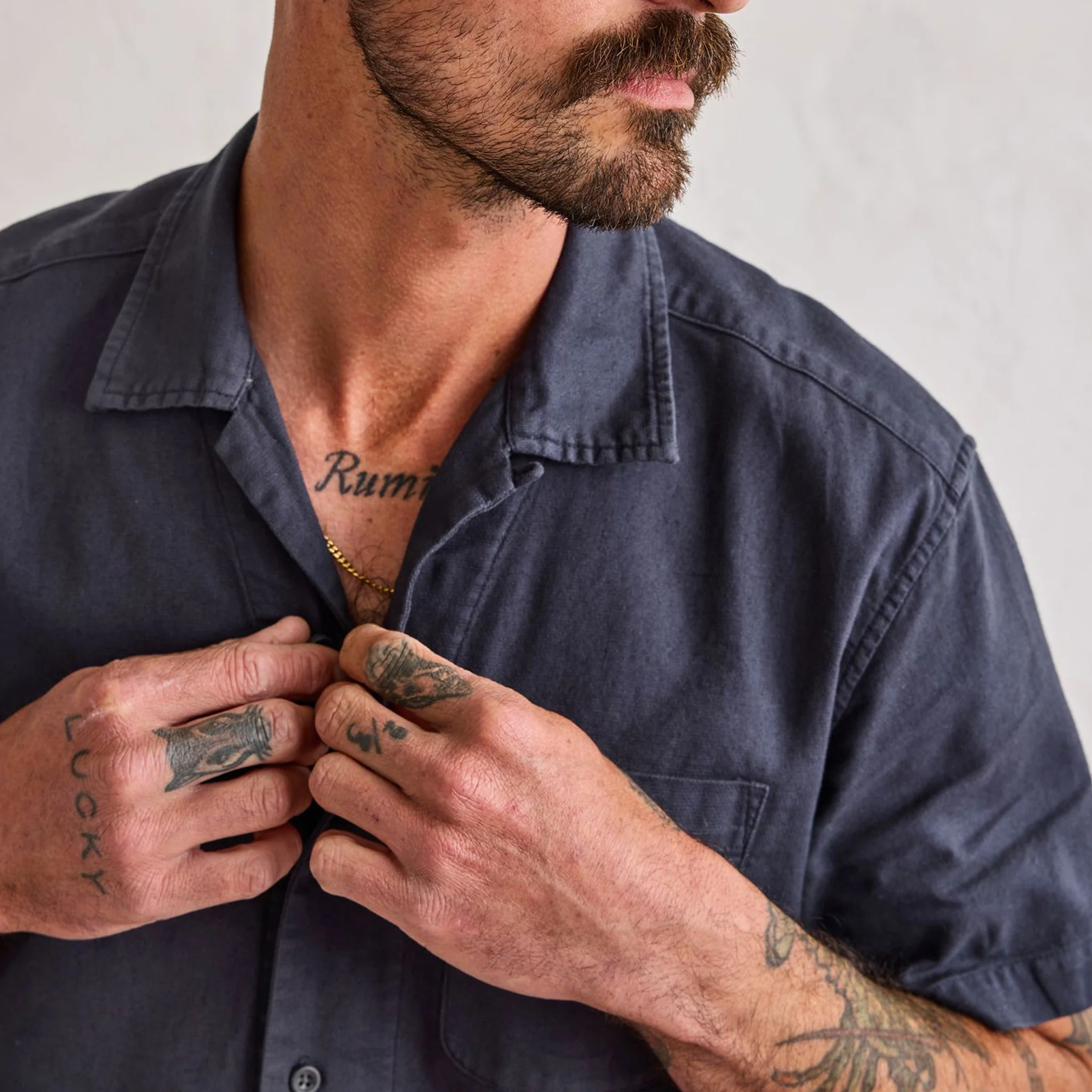 The Short Sleeve Hawthorne in Marine - Image 3