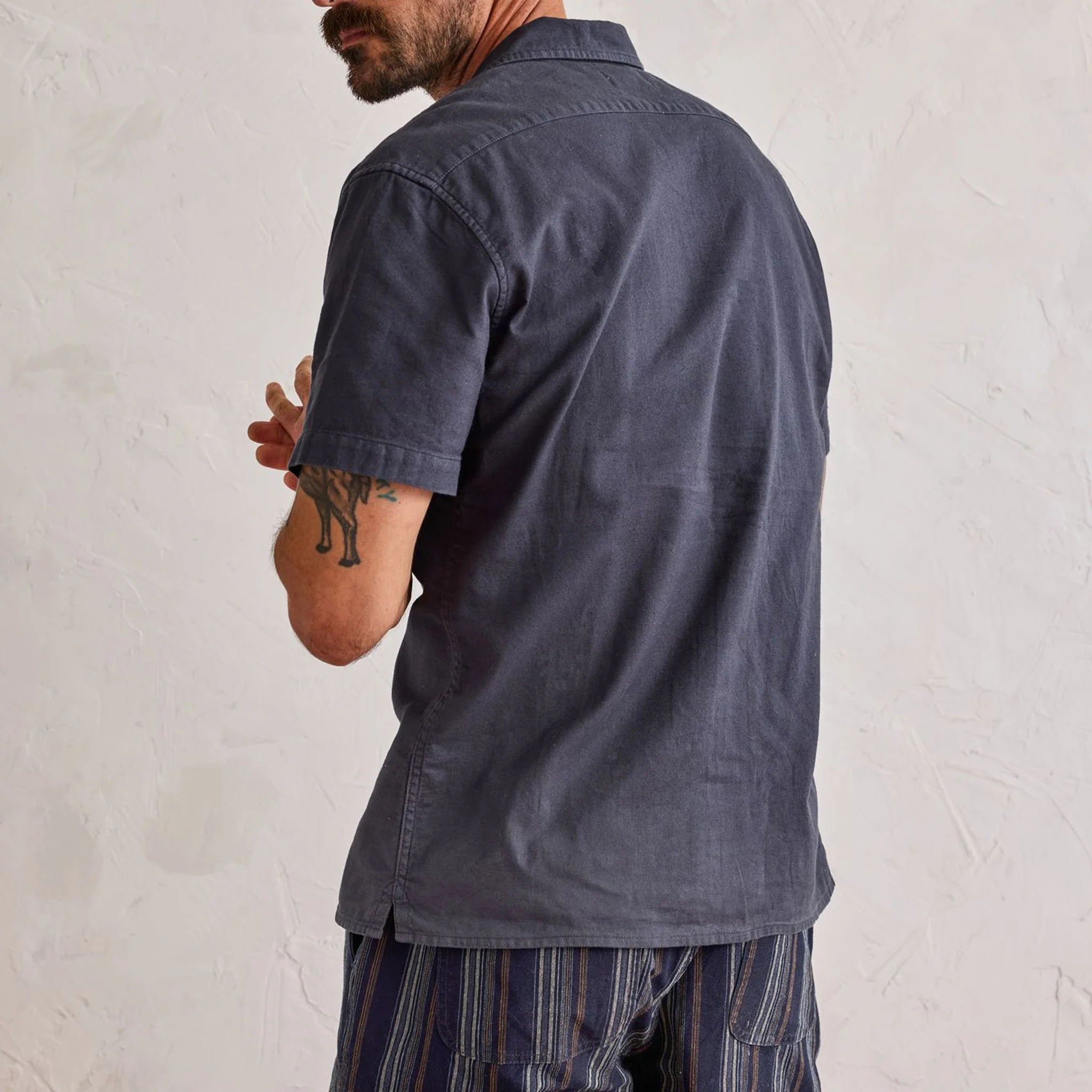 The Short Sleeve Hawthorne in Marine - Image 4