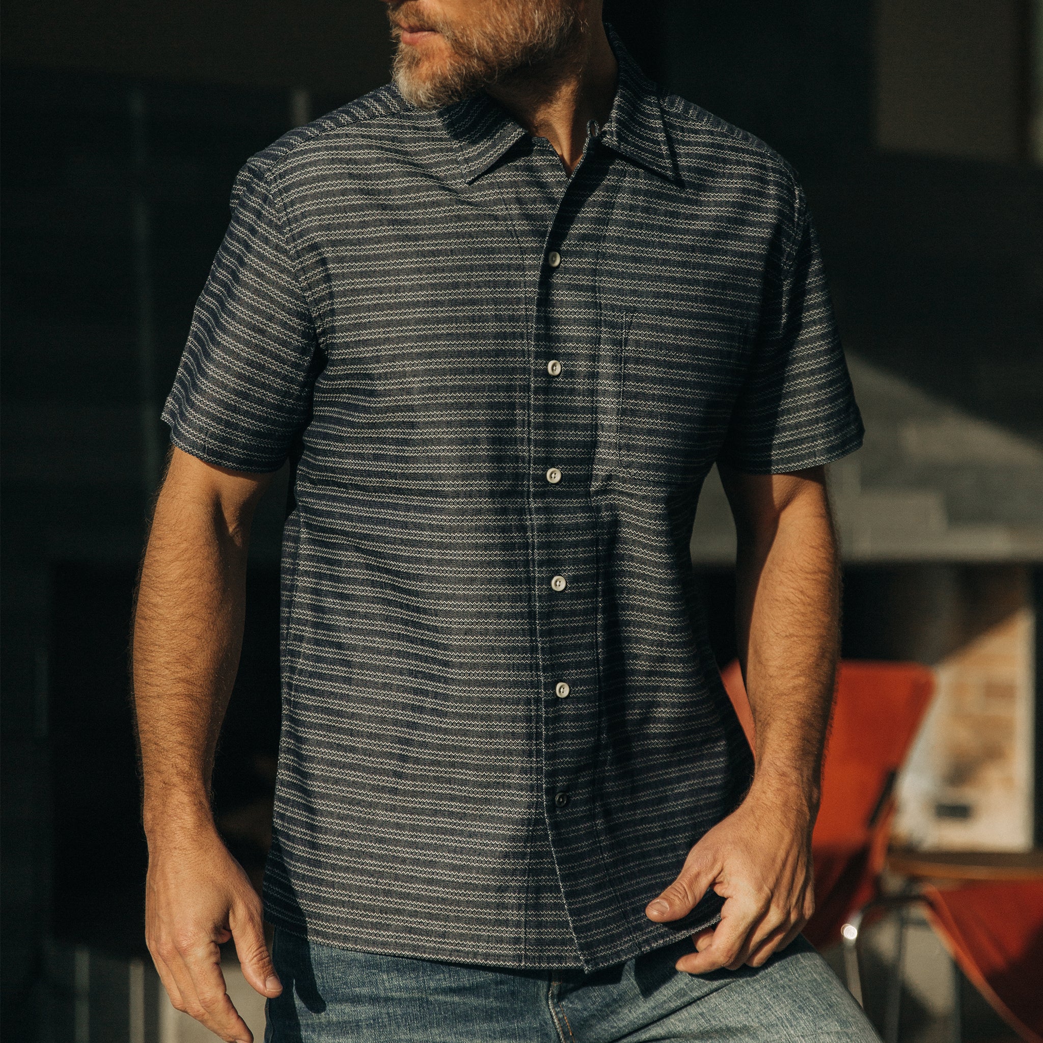 The Short Sleeve Hawthorne in Navy Dobby - Image 2