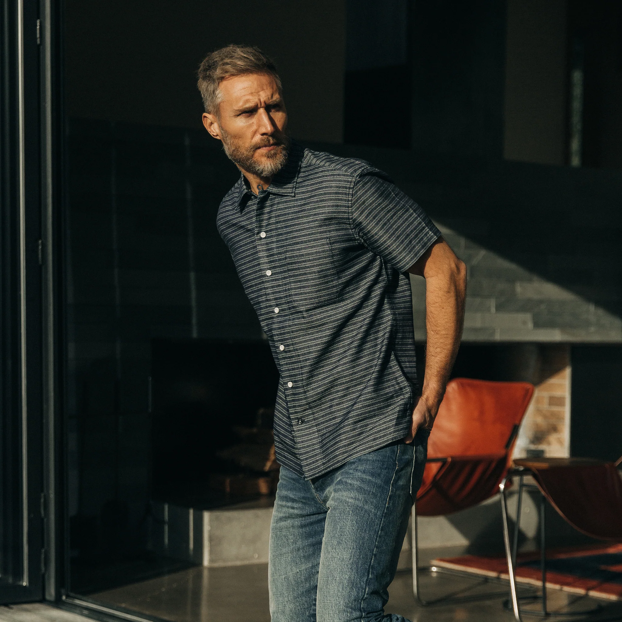 The Short Sleeve Hawthorne in Navy Dobby - Image 4