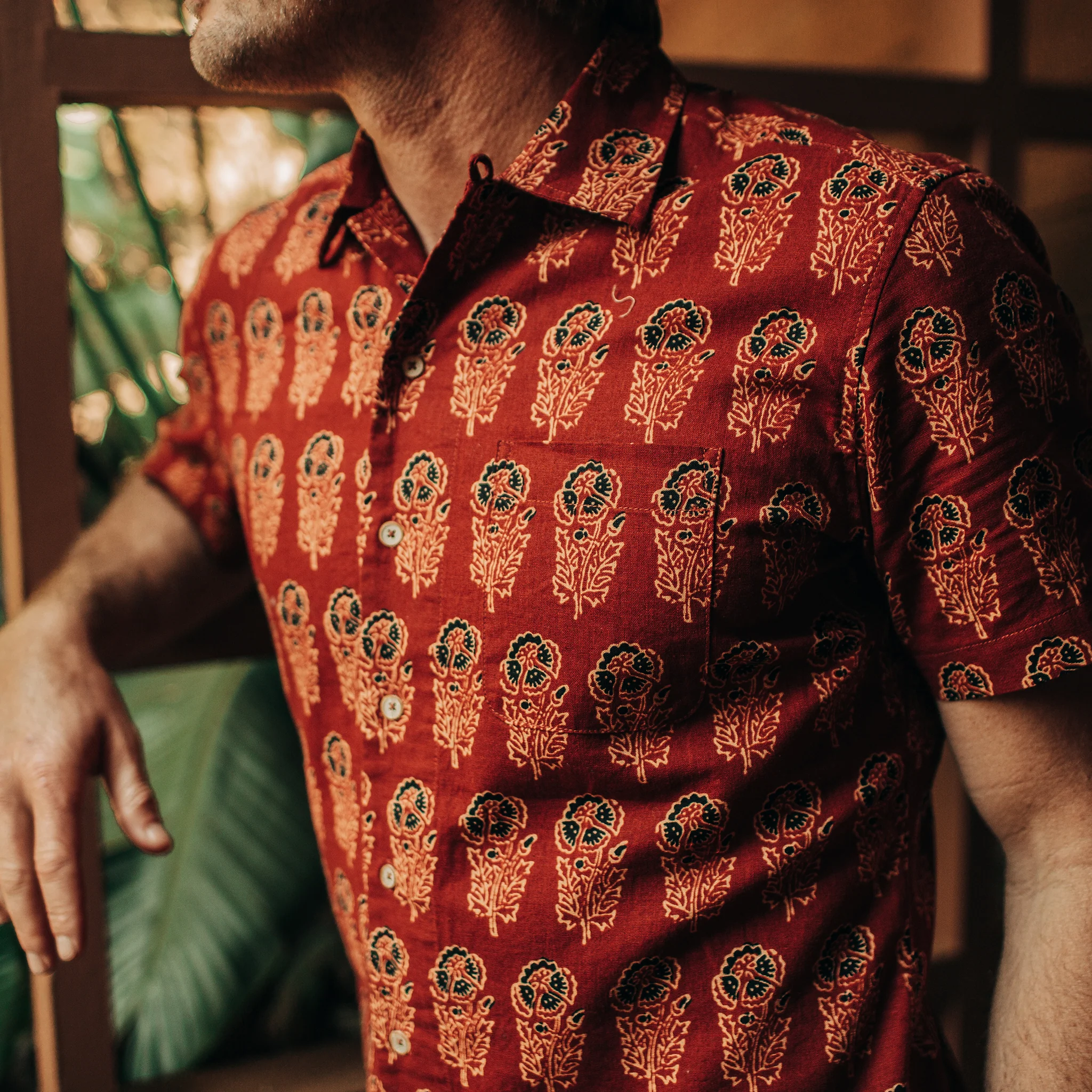 The Short Sleeve Hawthorne in Rust Floral - Image 3