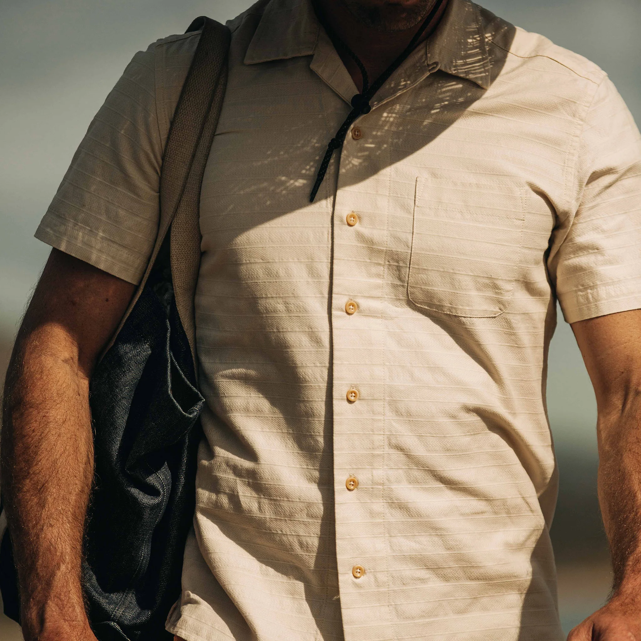 The Short Sleeve Hawthorne in Sand - Image 3