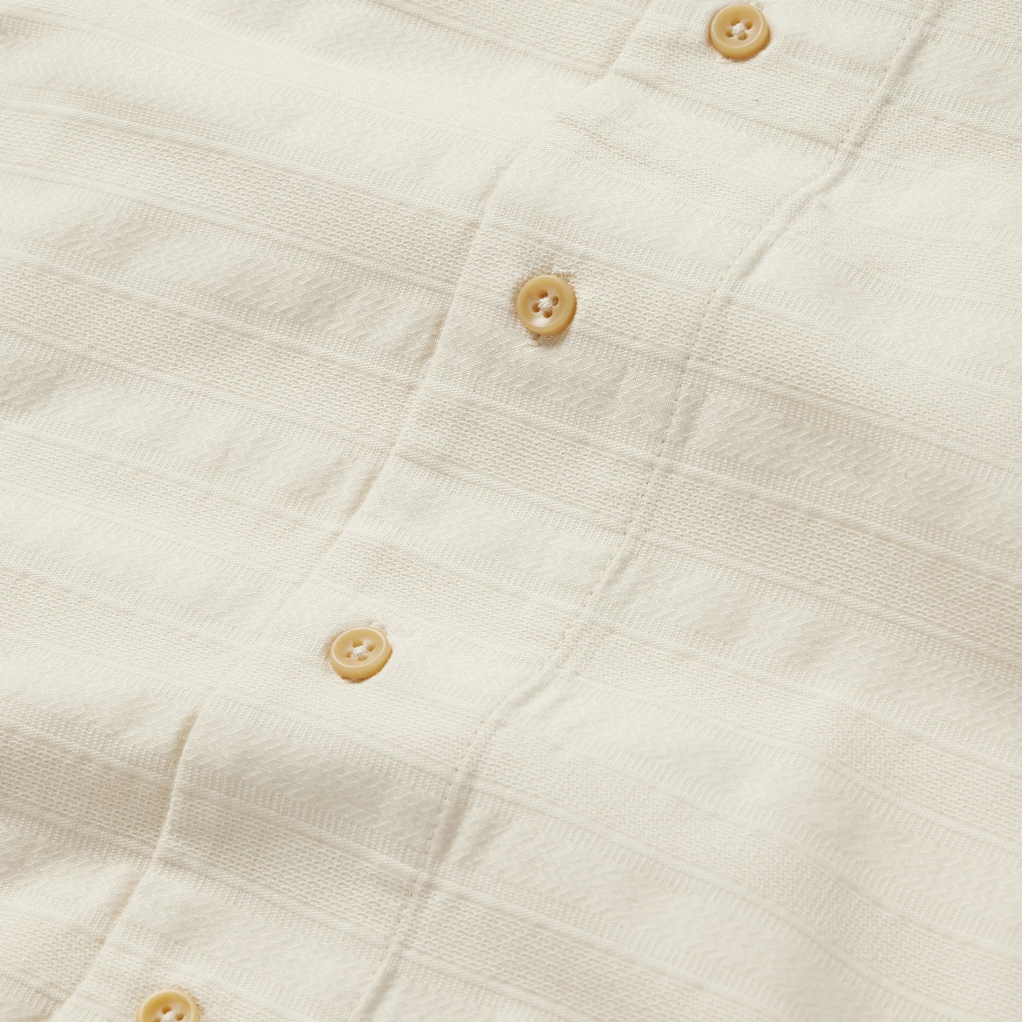 The Short Sleeve Hawthorne in Sand - Image 6