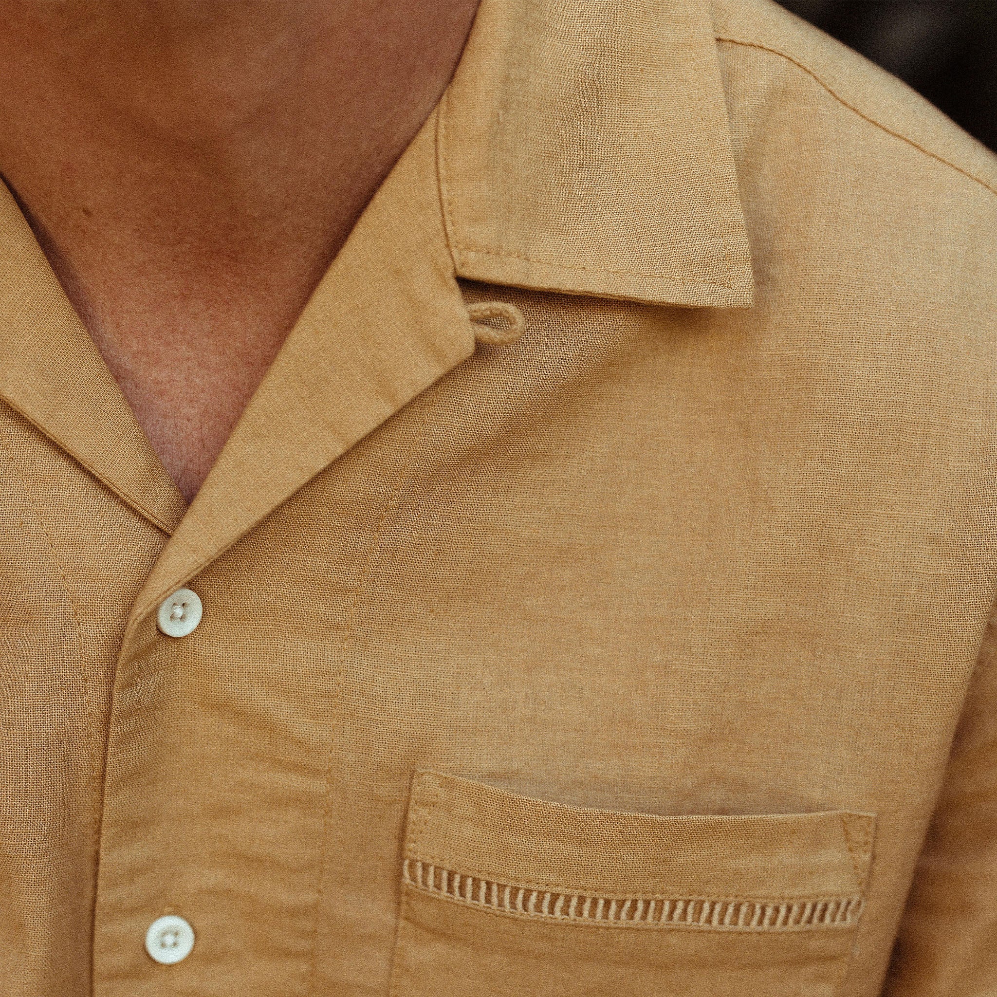 The Short Sleeve Hawthorne in Wheat - Image 3