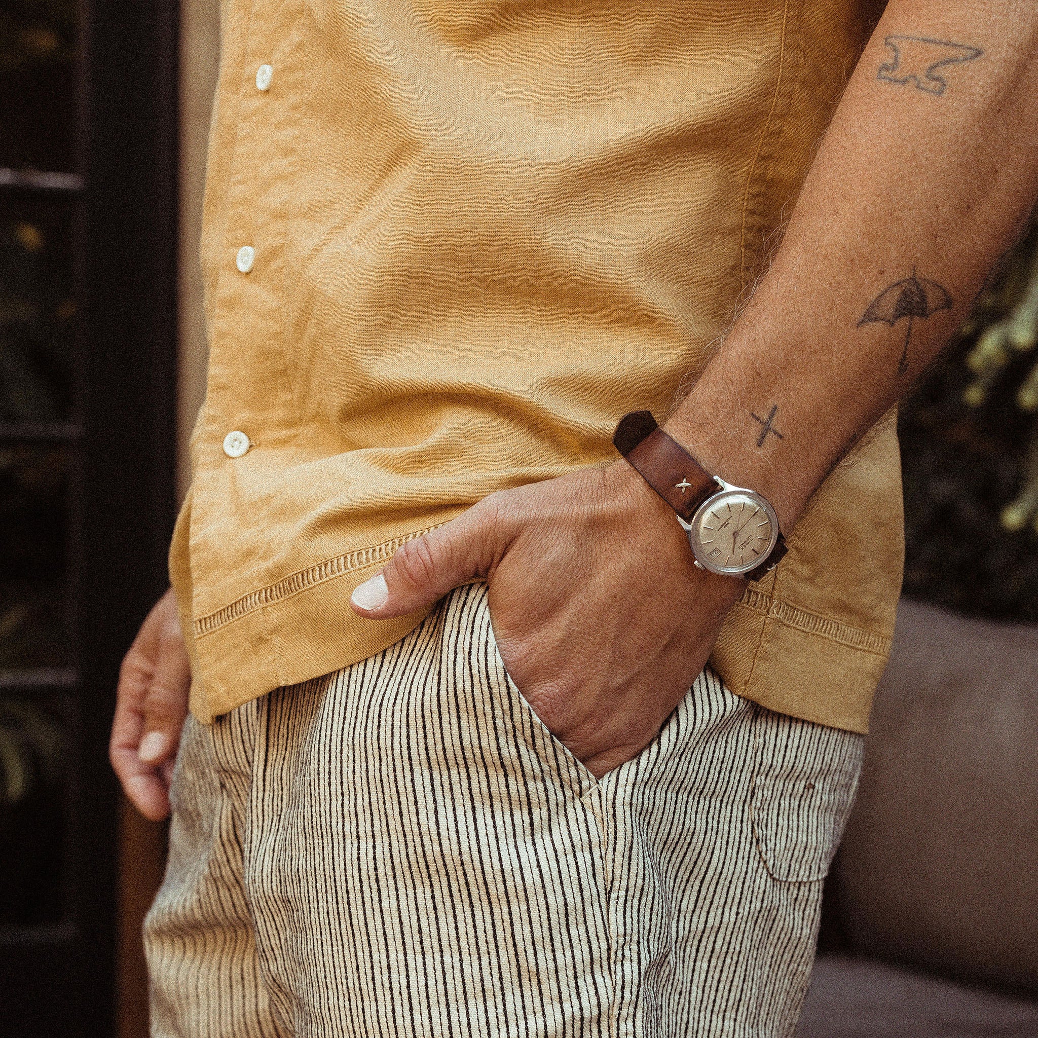 The Short Sleeve Hawthorne in Wheat - Image 4