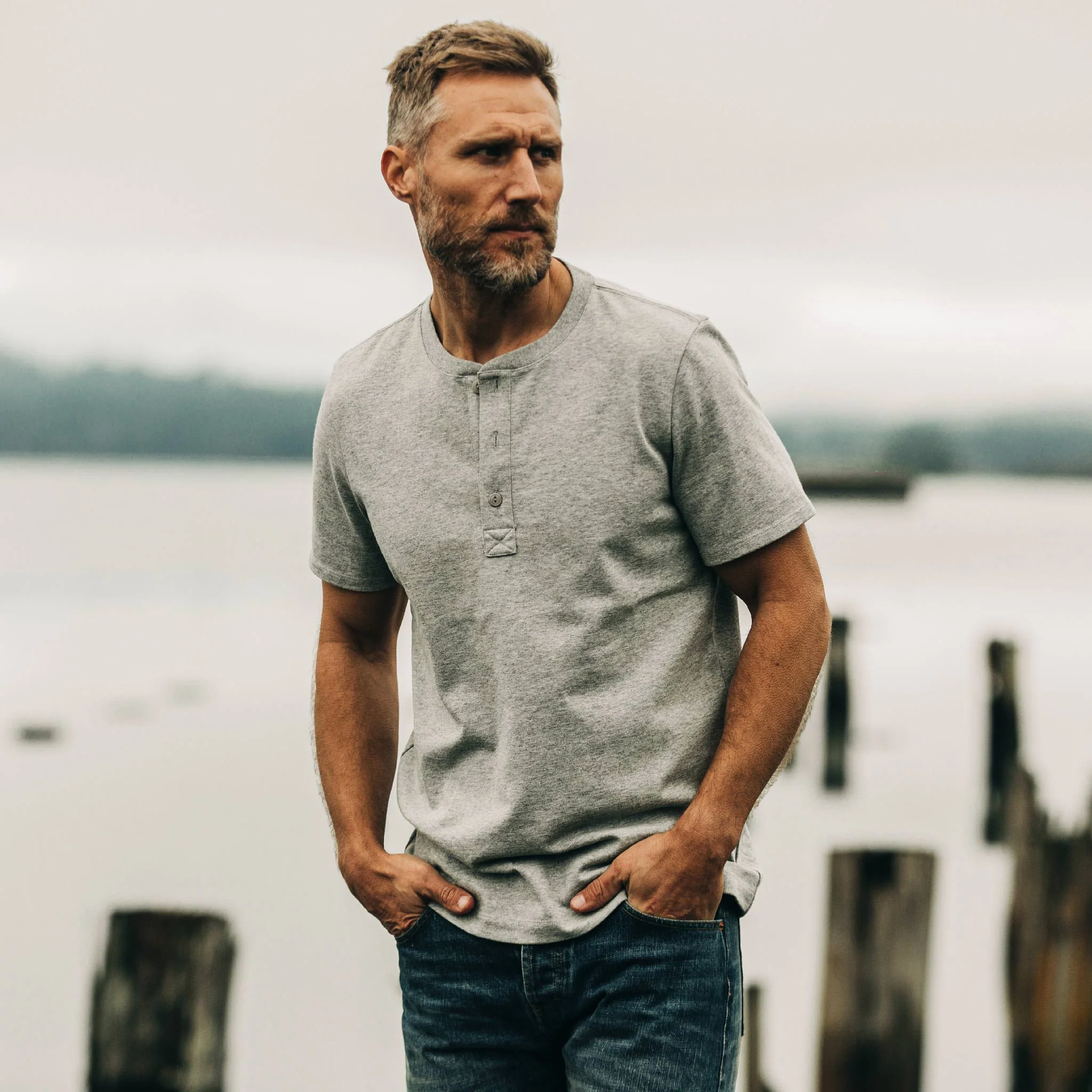 The Short Sleeve Heavy Bag Henley in Aluminum - Image 2