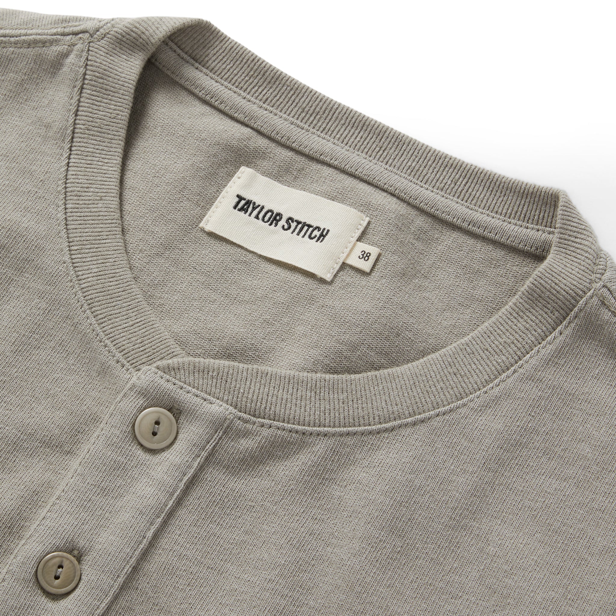 The Short Sleeve Heavy Bag Henley in Fog - Image 5