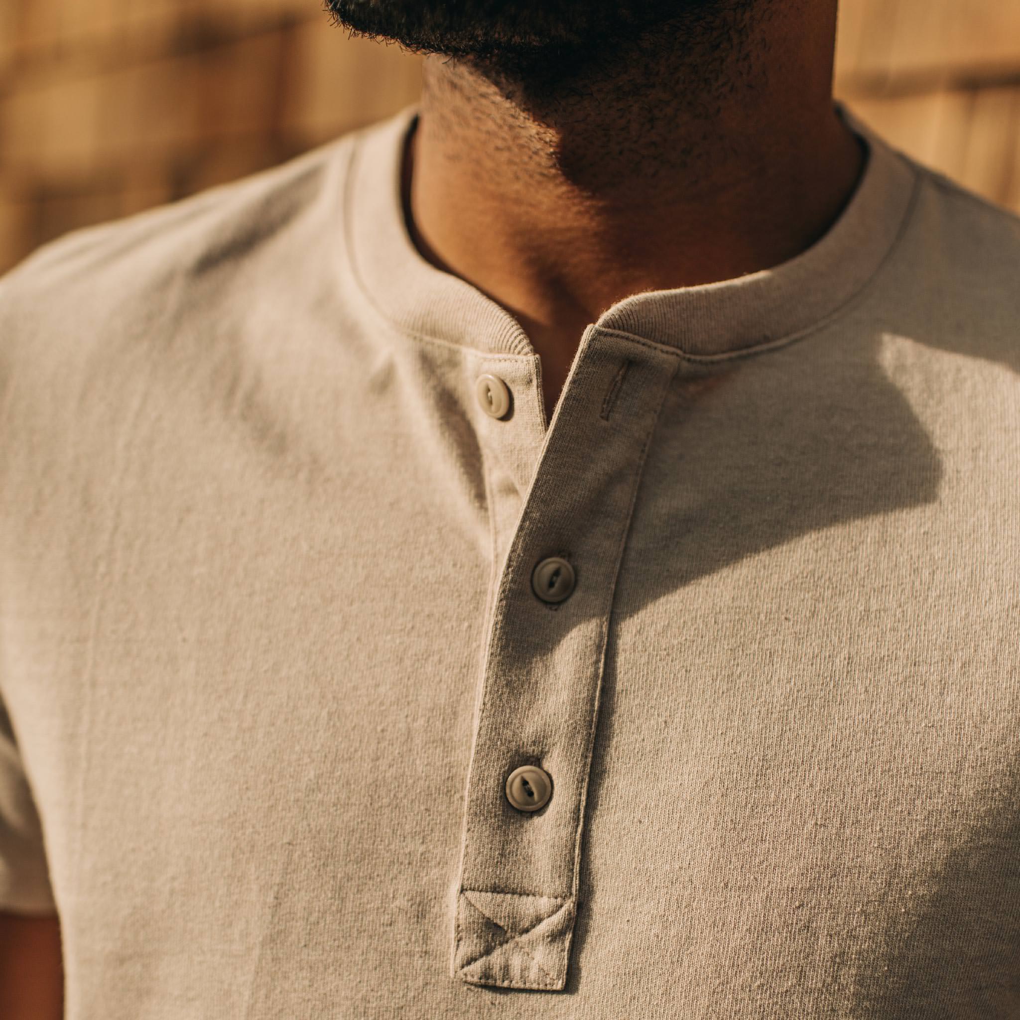 The Short Sleeve Heavy Bag Henley in Sand - Image 3