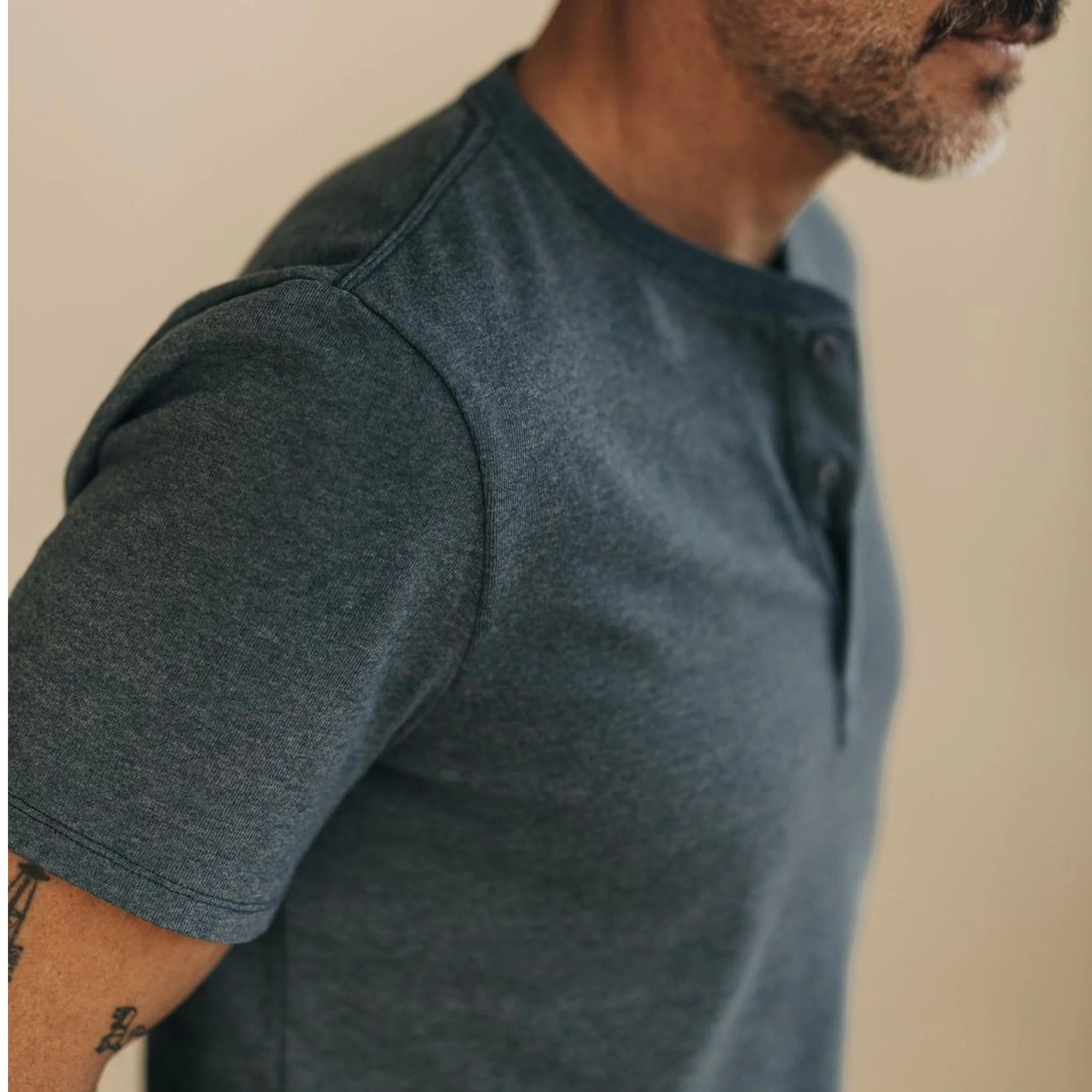 The Short Sleeve Heavy Bag Henley in Storm - Image 3
