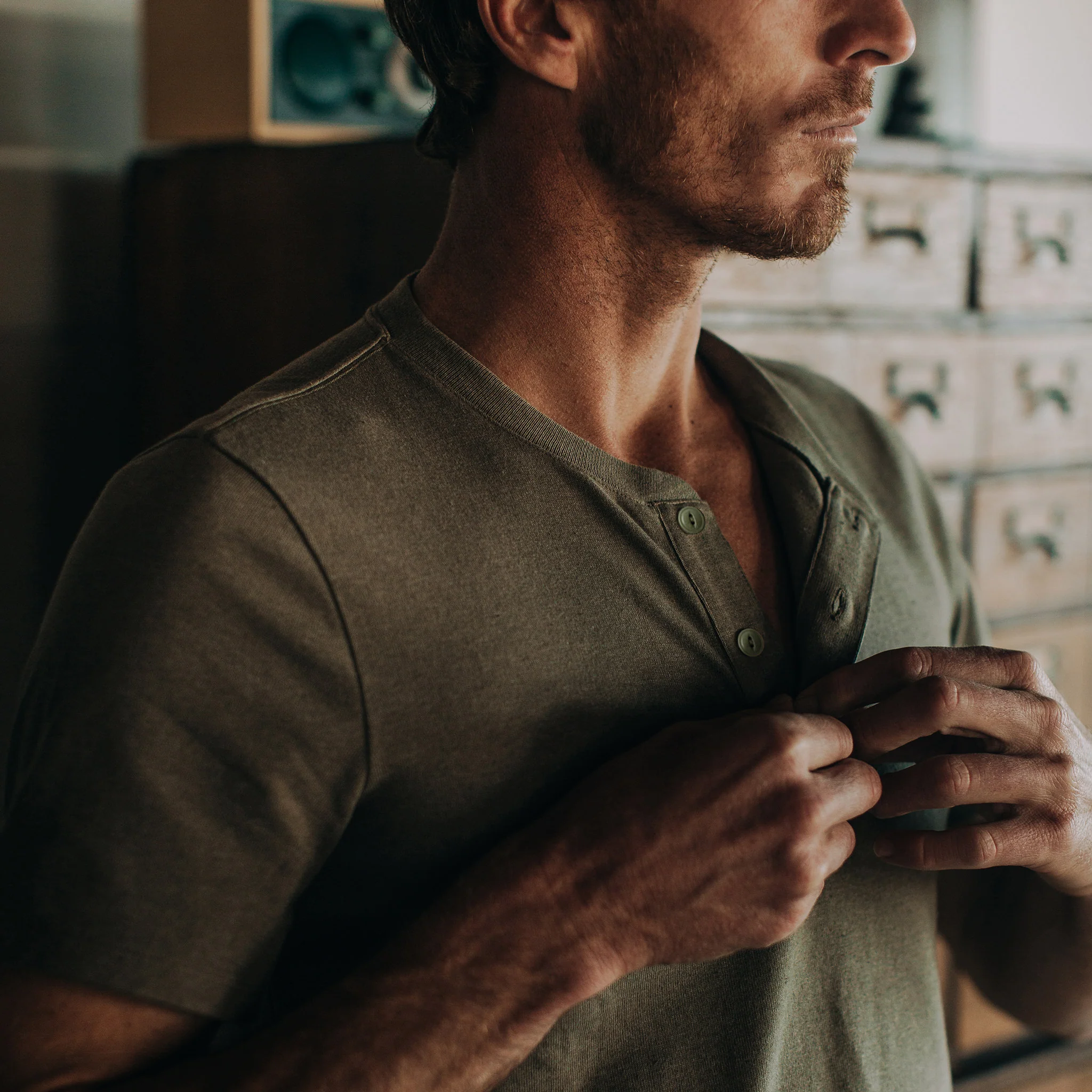 The Short Sleeve Heavy Bag Henley in Washed Olive - Image 3