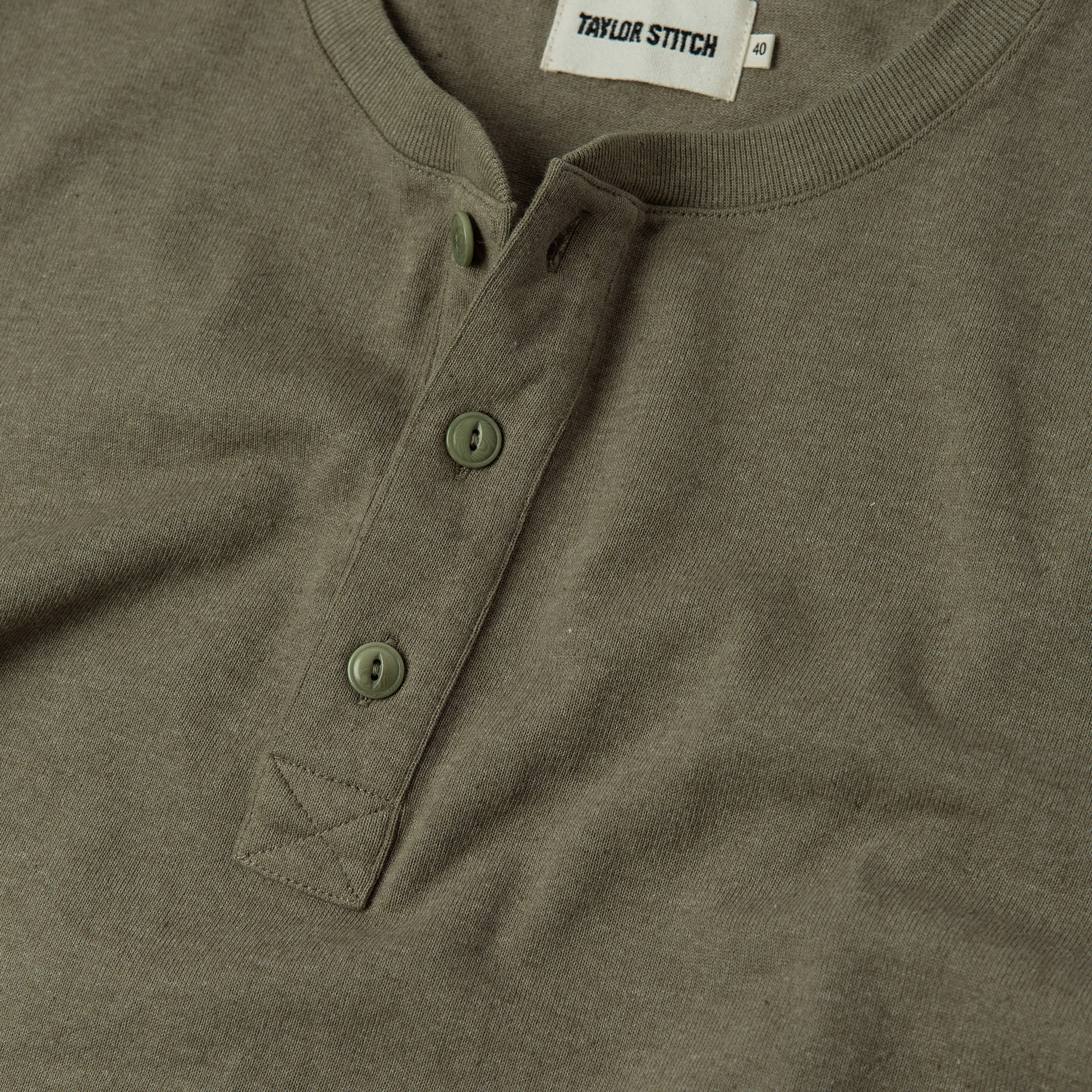 The Short Sleeve Heavy Bag Henley in Washed Olive - Image 5