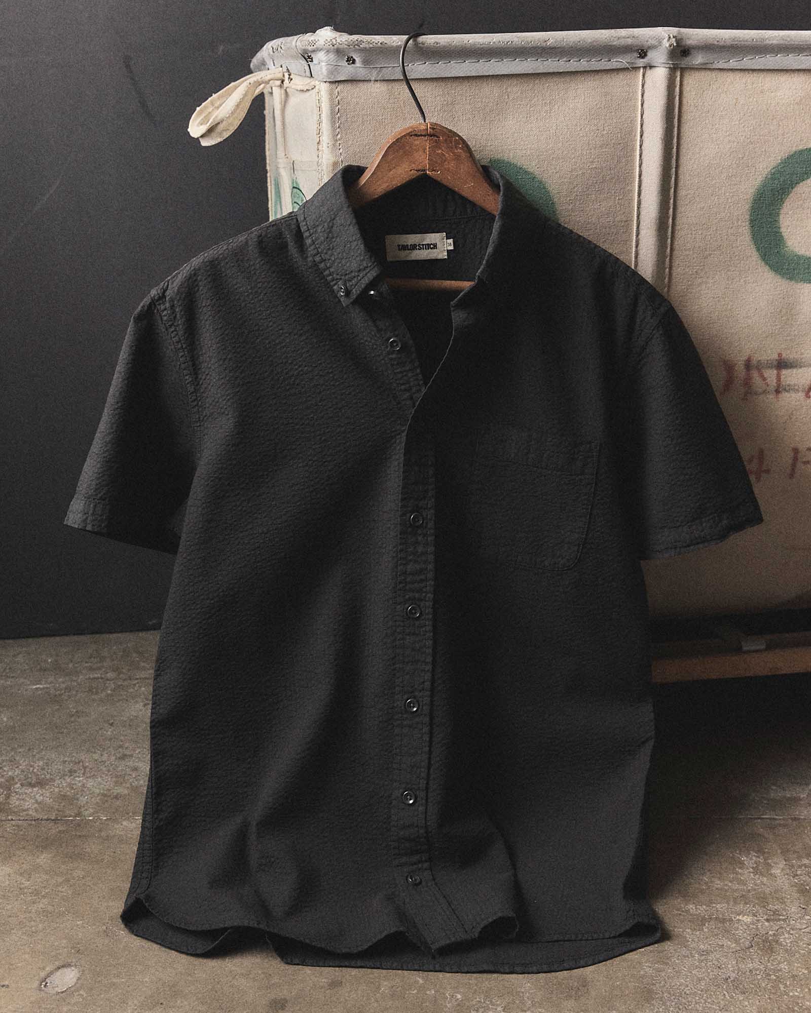 The Short Sleeve Jack in Faded Black Seersucker - Image 4