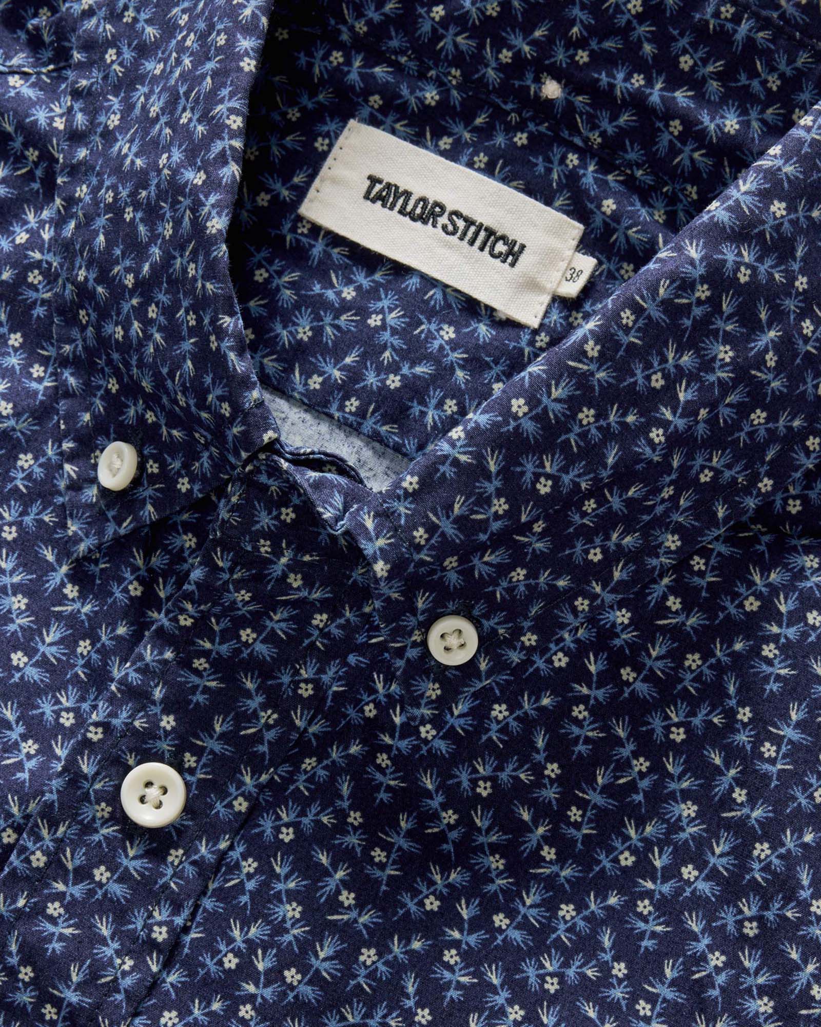 The Short Sleeve Jack in Falling Floral - Image 4