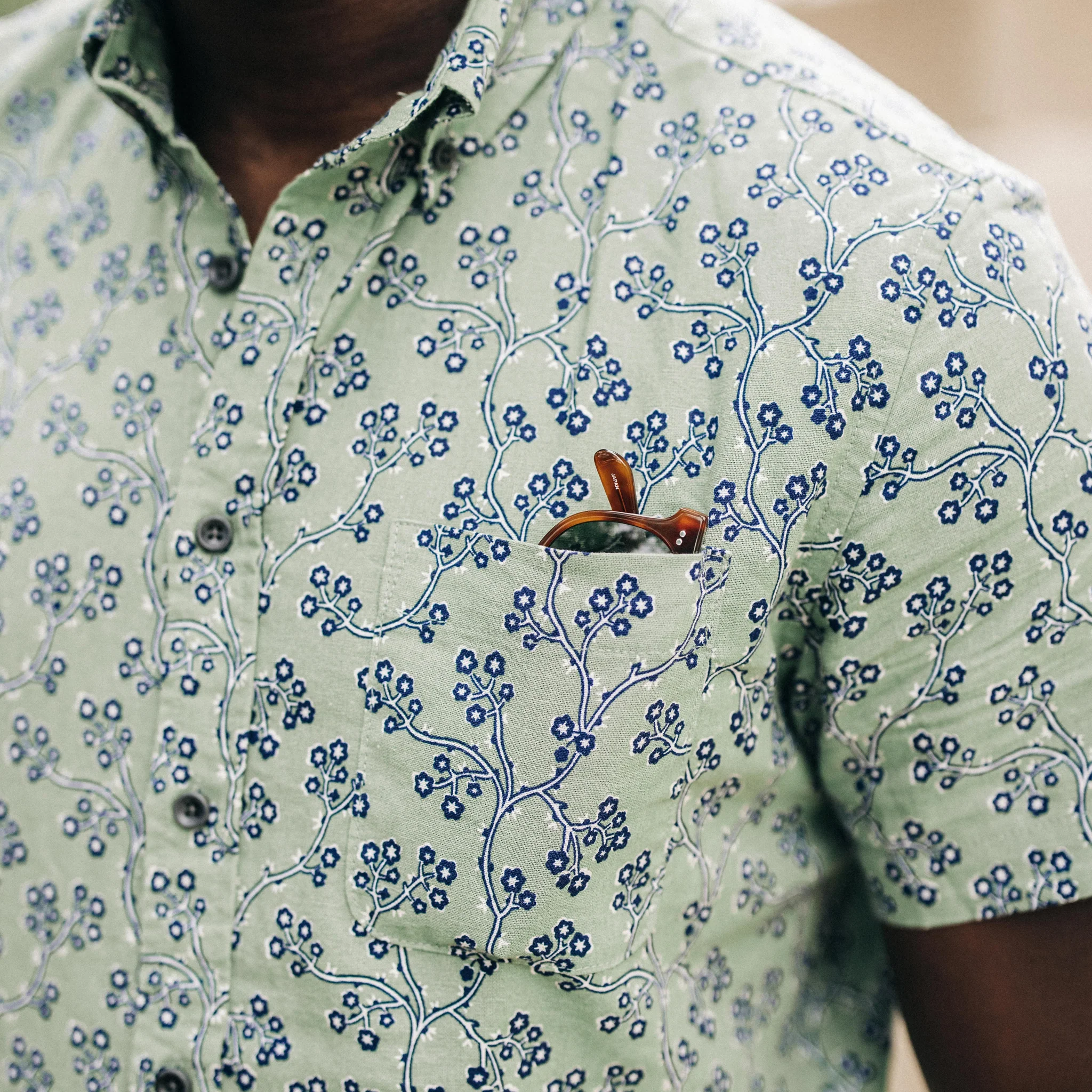 The Short Sleeve Jack in Vintage Cherry Blossom - Image 4