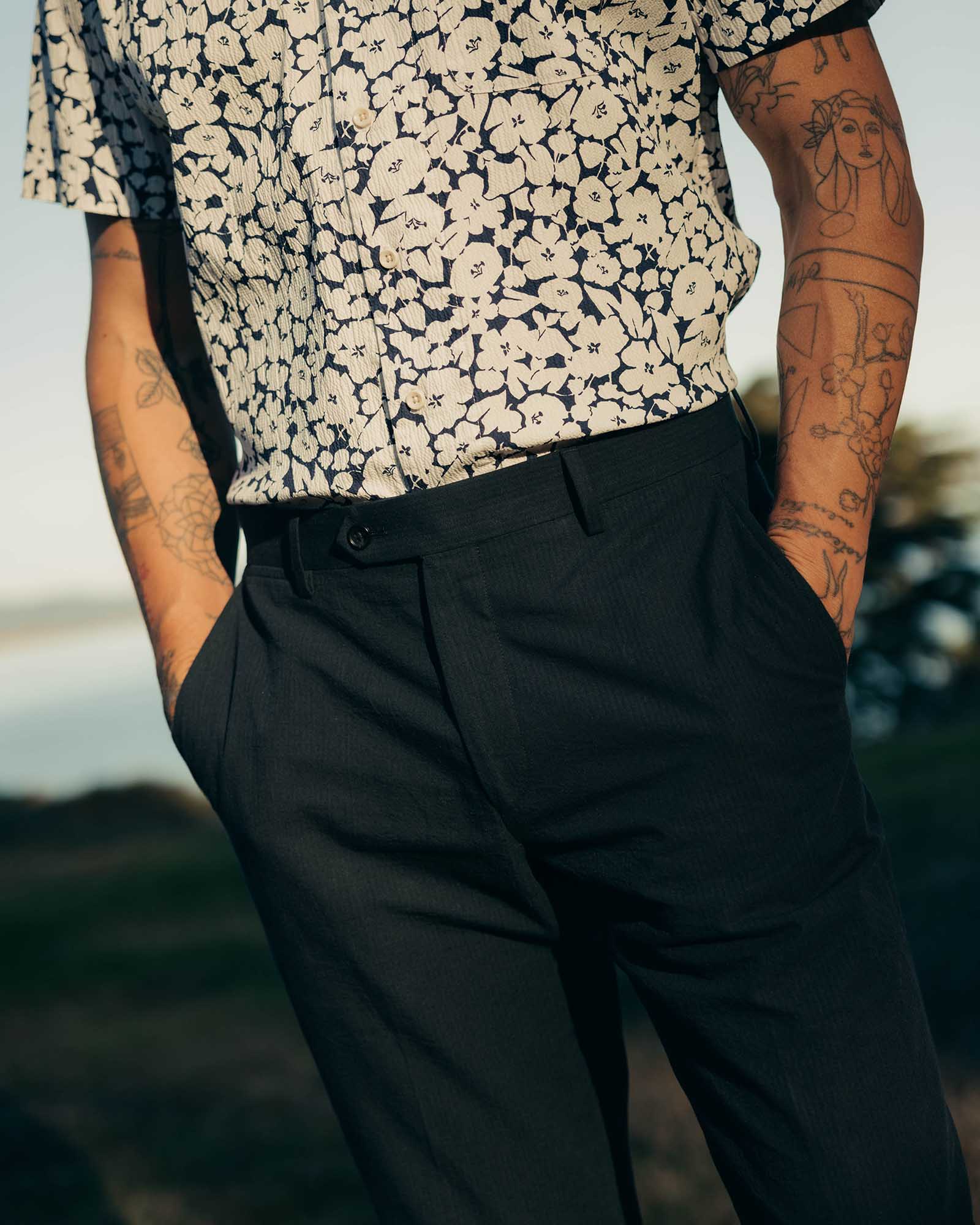 The Stevens Trouser in Navy Linen Seersucker - Image 3