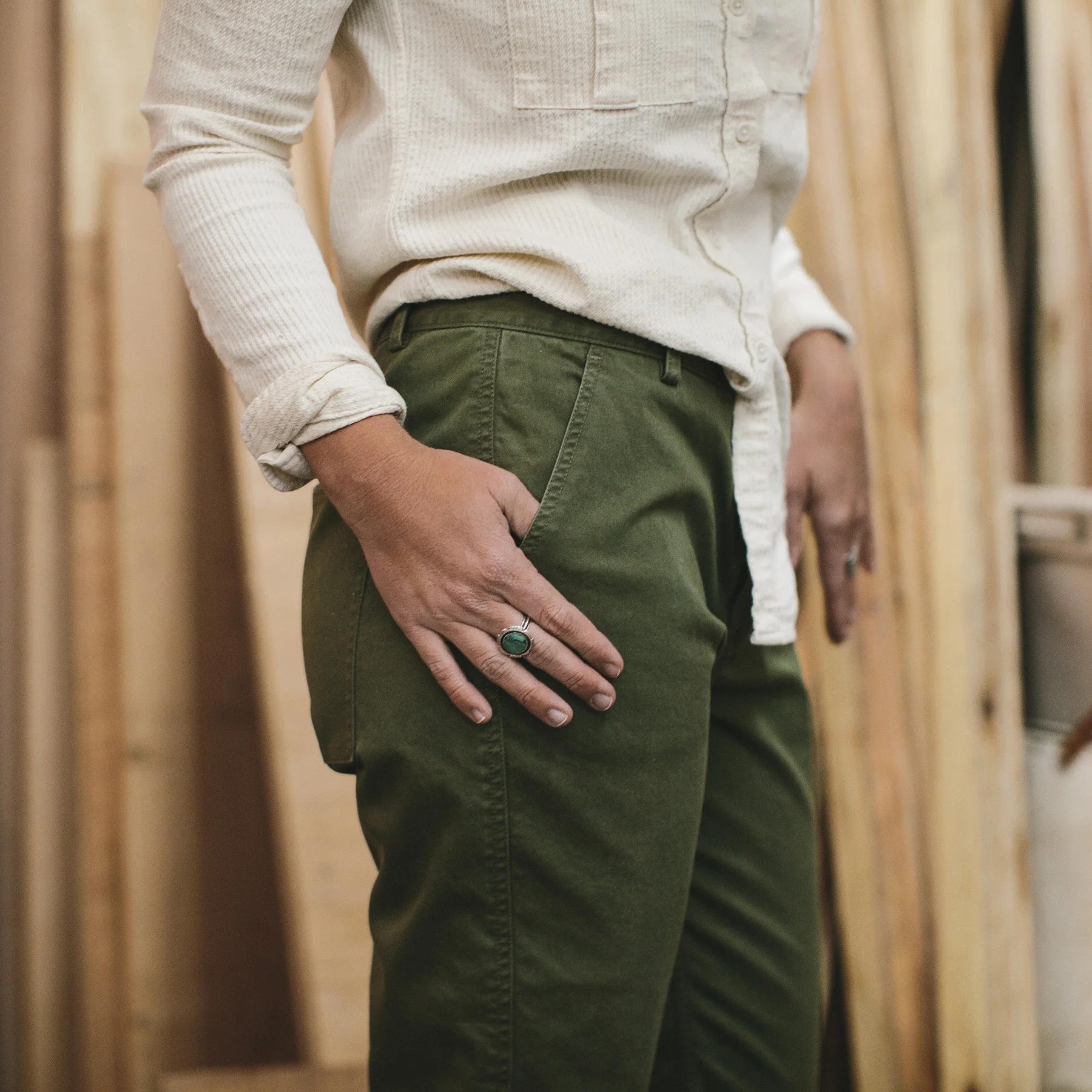 The Abel Pant in Army Green - Image 6