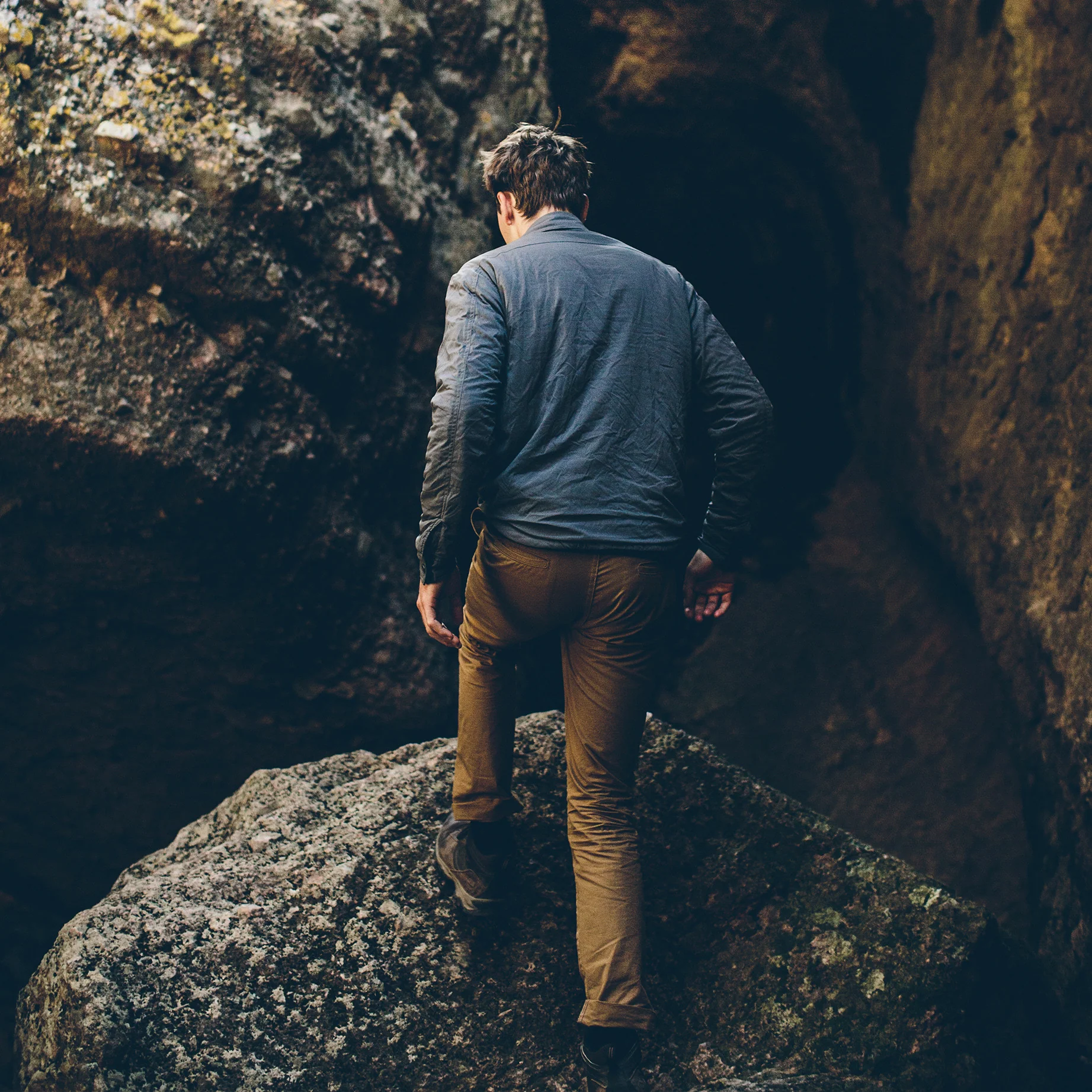 The Albion Jacket in Charcoal - Image 3