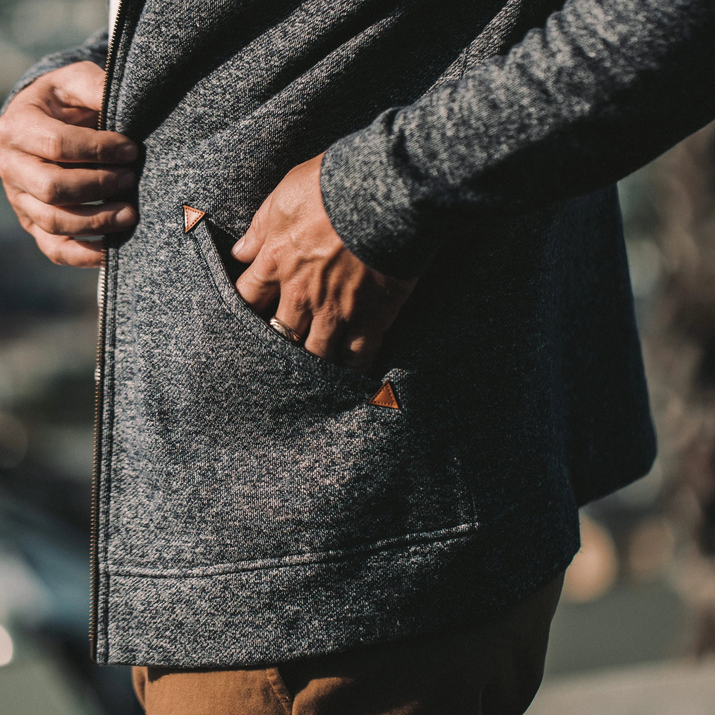 The Après Hoodie in Navy Hemp Fleece - Image 8