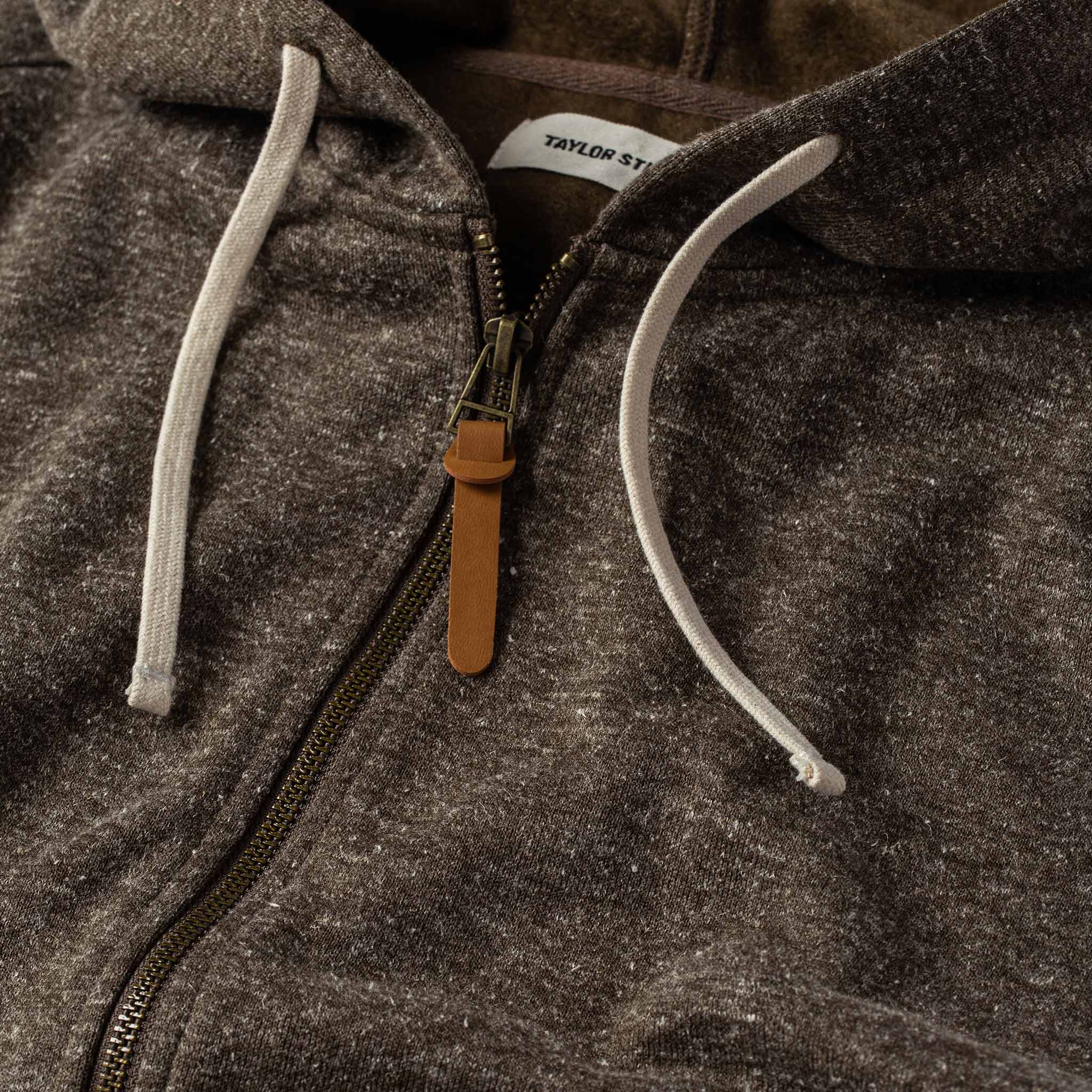 The Après Hoodie in Olive Hemp Donegal - Image 7