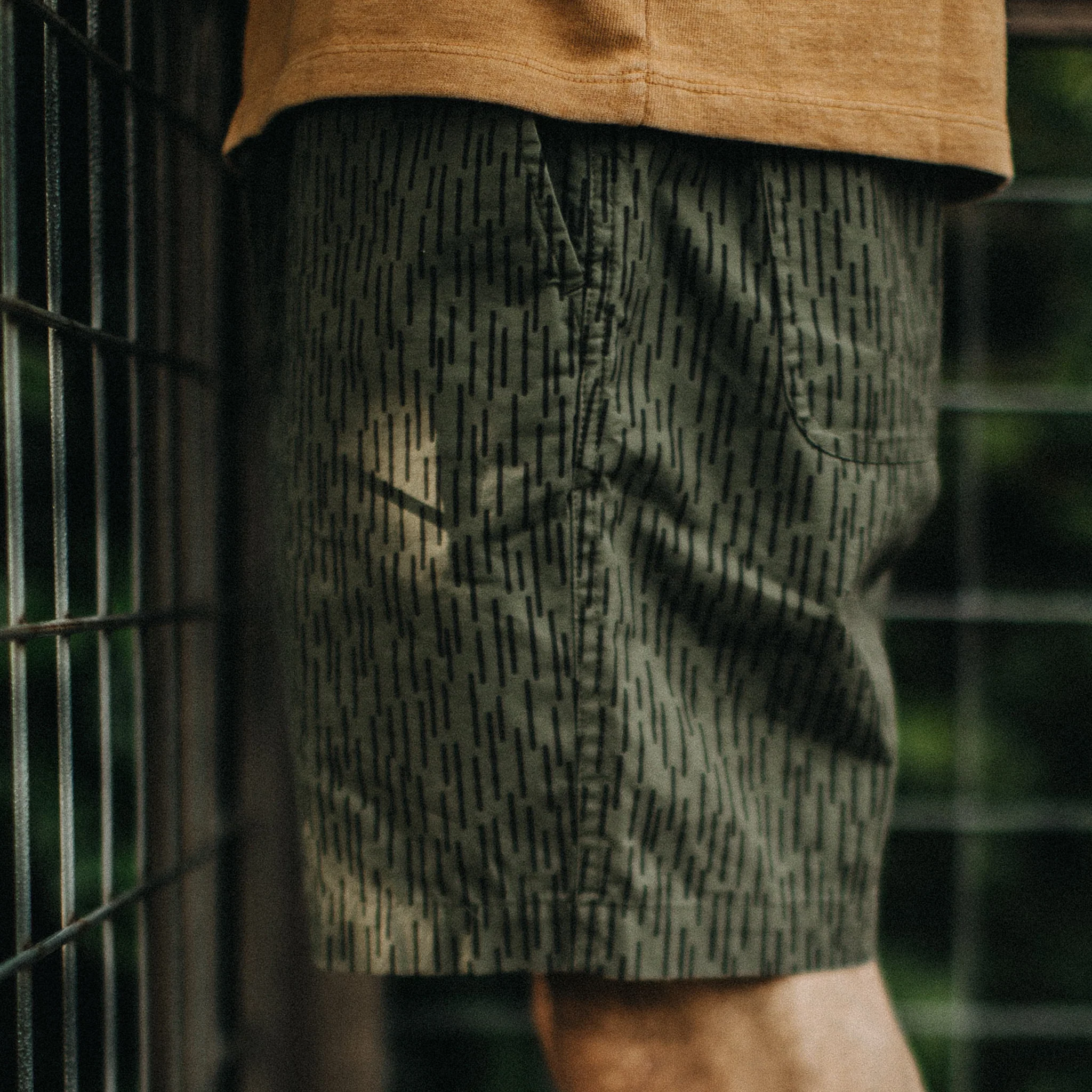 The Après Short in Rain Drop Camo - Image 3