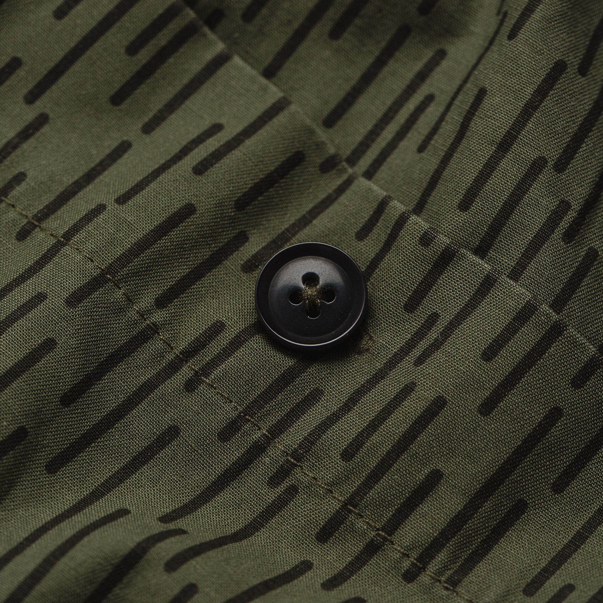 The Après Short in Rain Drop Camo - Image 8