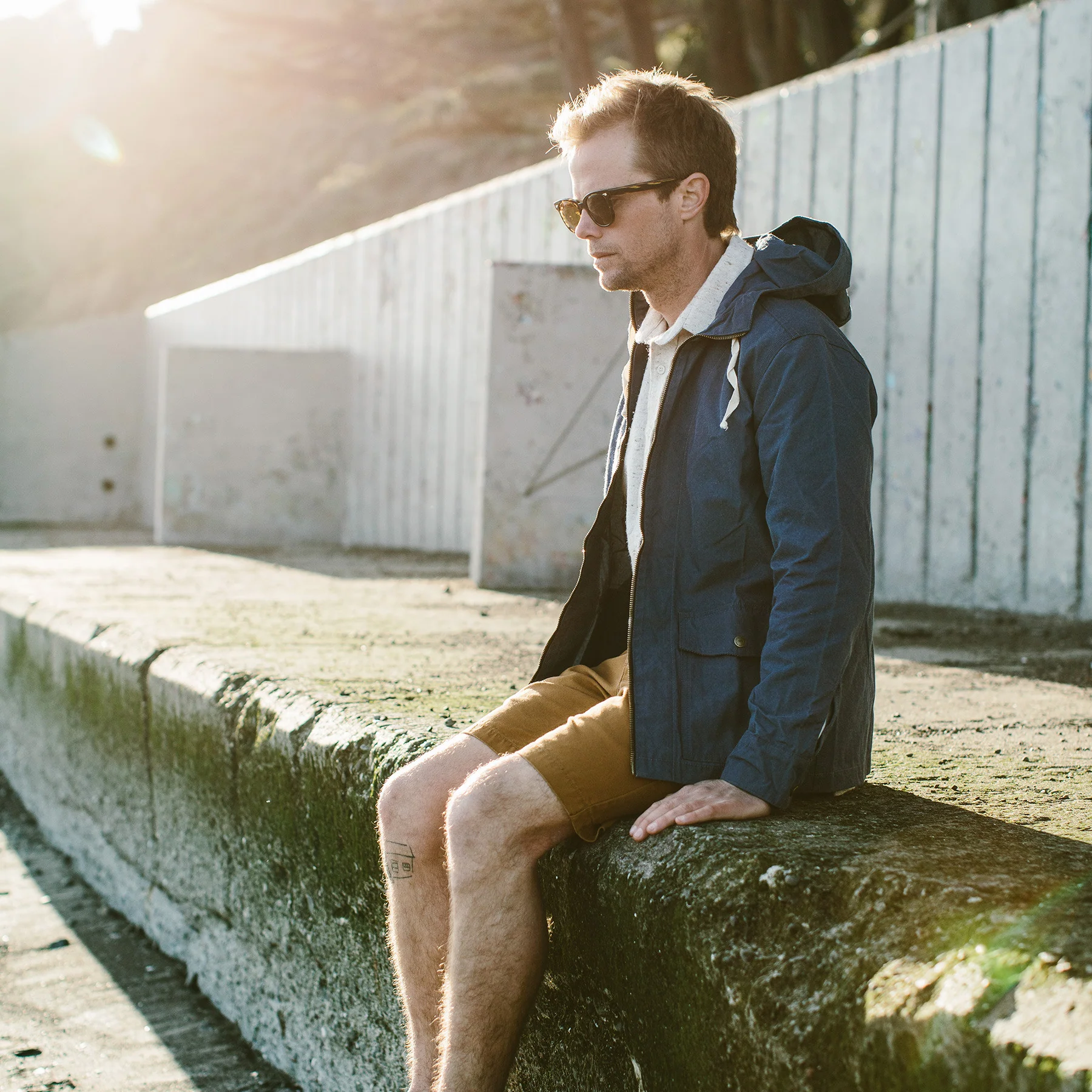 The Beach Jacket in Indigo Chambray - Image 2