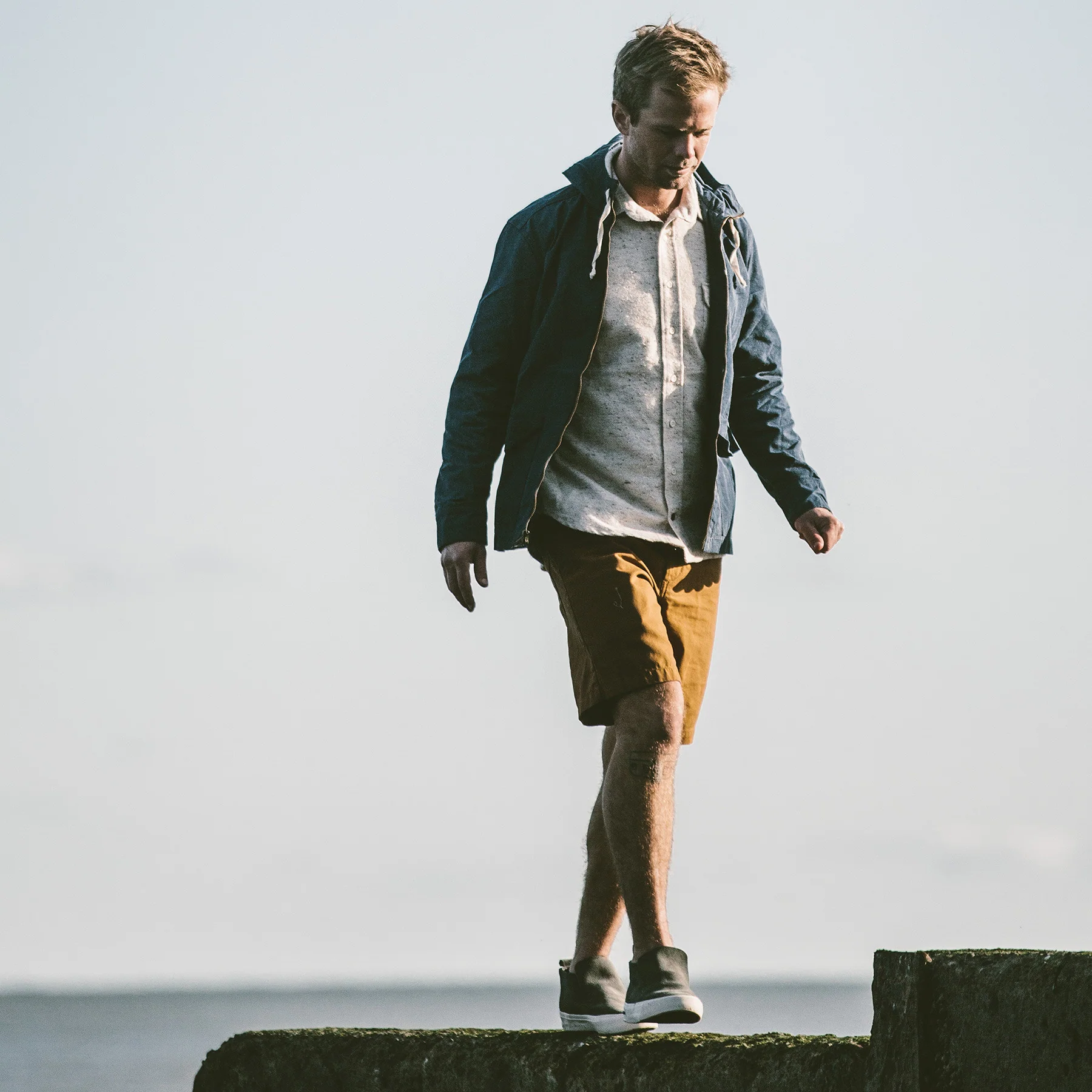 The Beach Jacket in Indigo Chambray - Image 5
