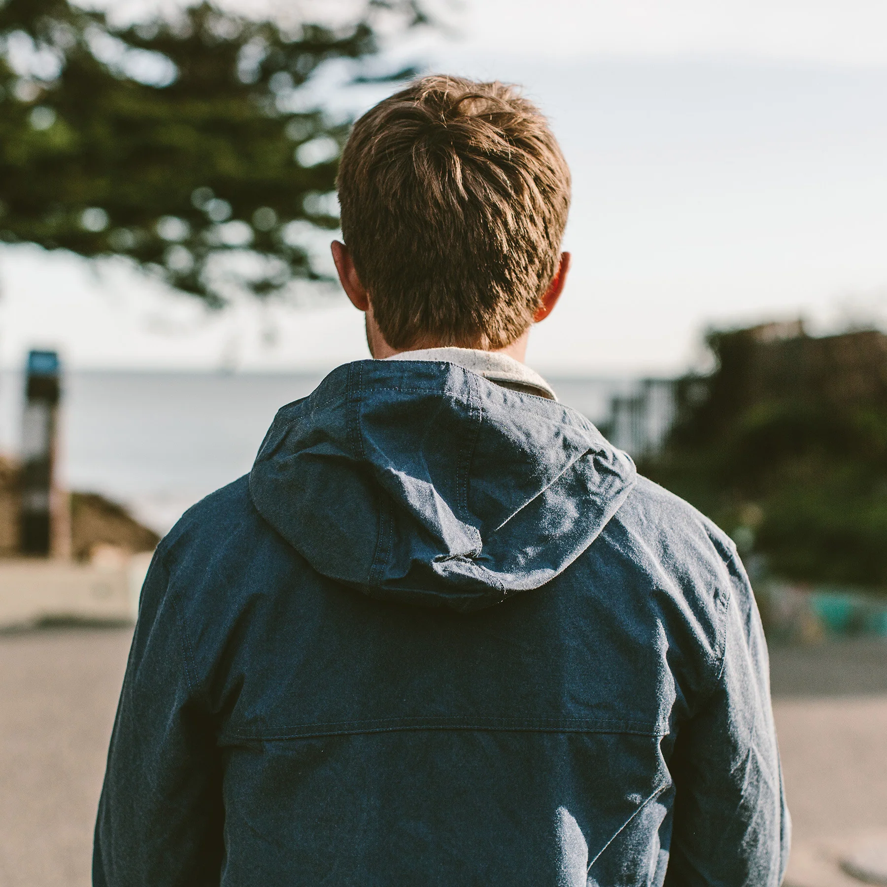 The Beach Jacket in Indigo Chambray - Image 6