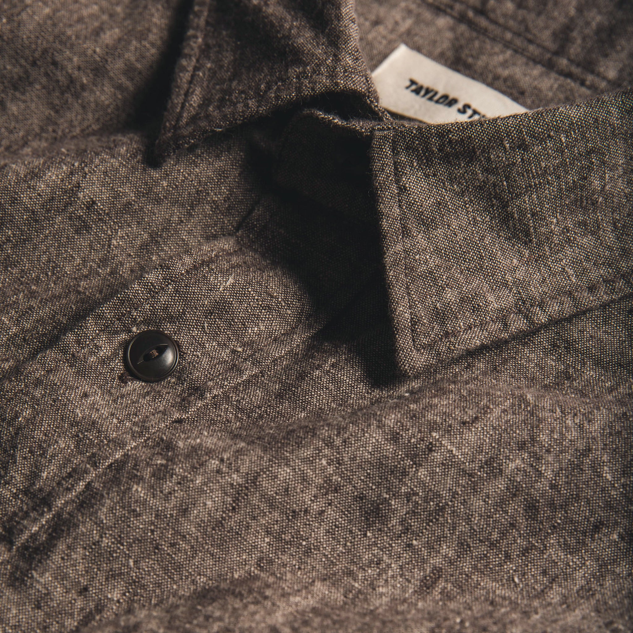 The California in Brown Hemp Chambray - Image 6