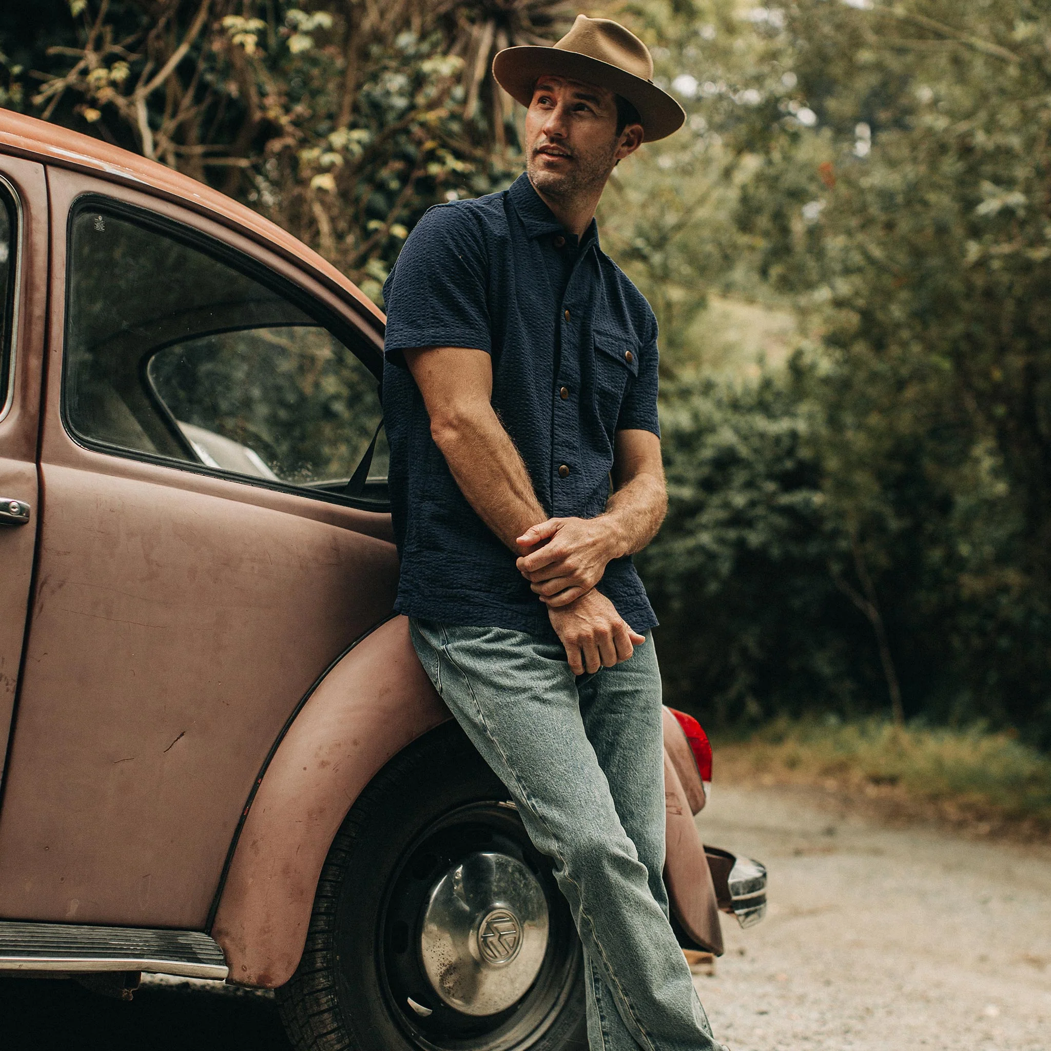 The Caravan Shirt in Navy Seersucker - Image 5