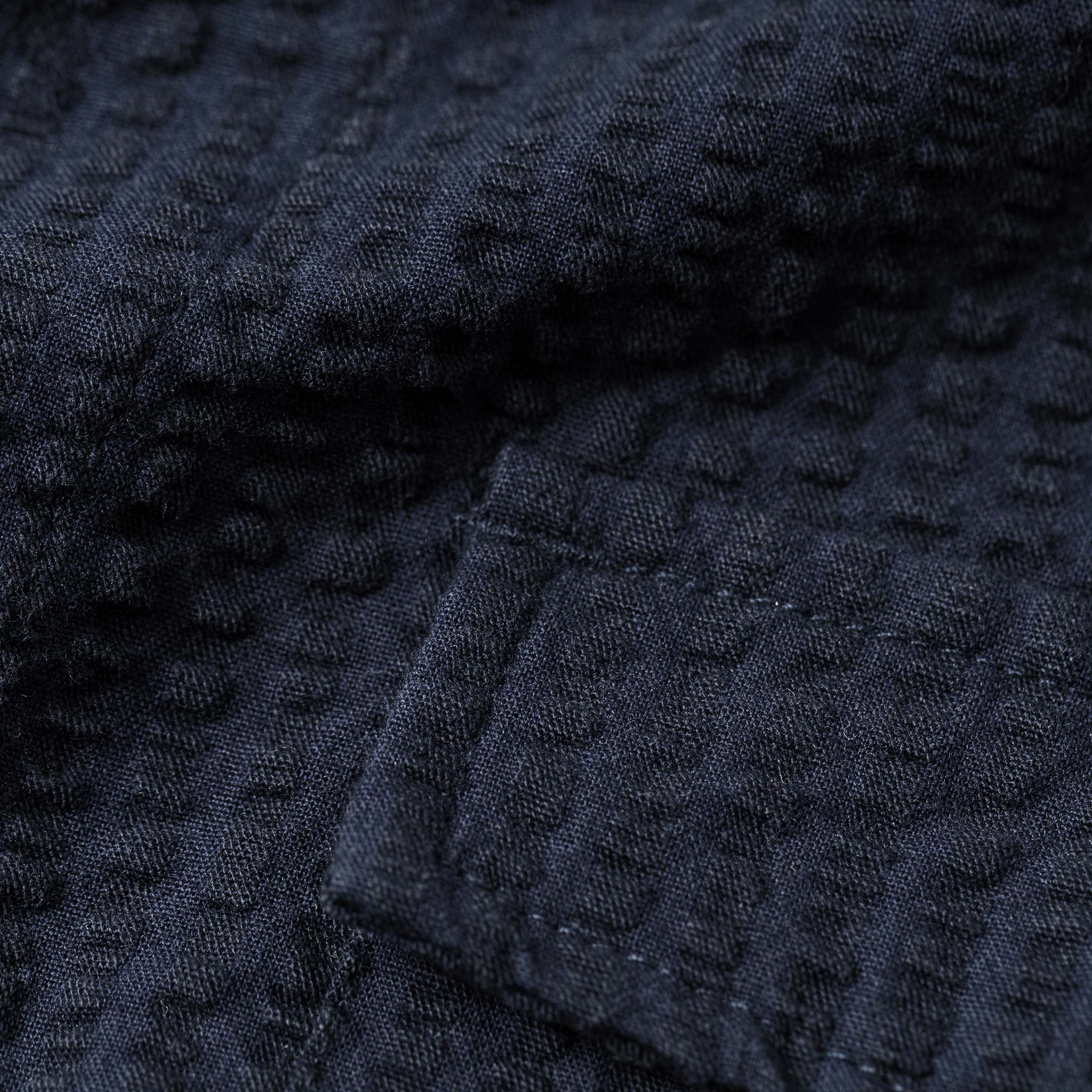 The Caravan Shirt in Navy Seersucker - Image 9