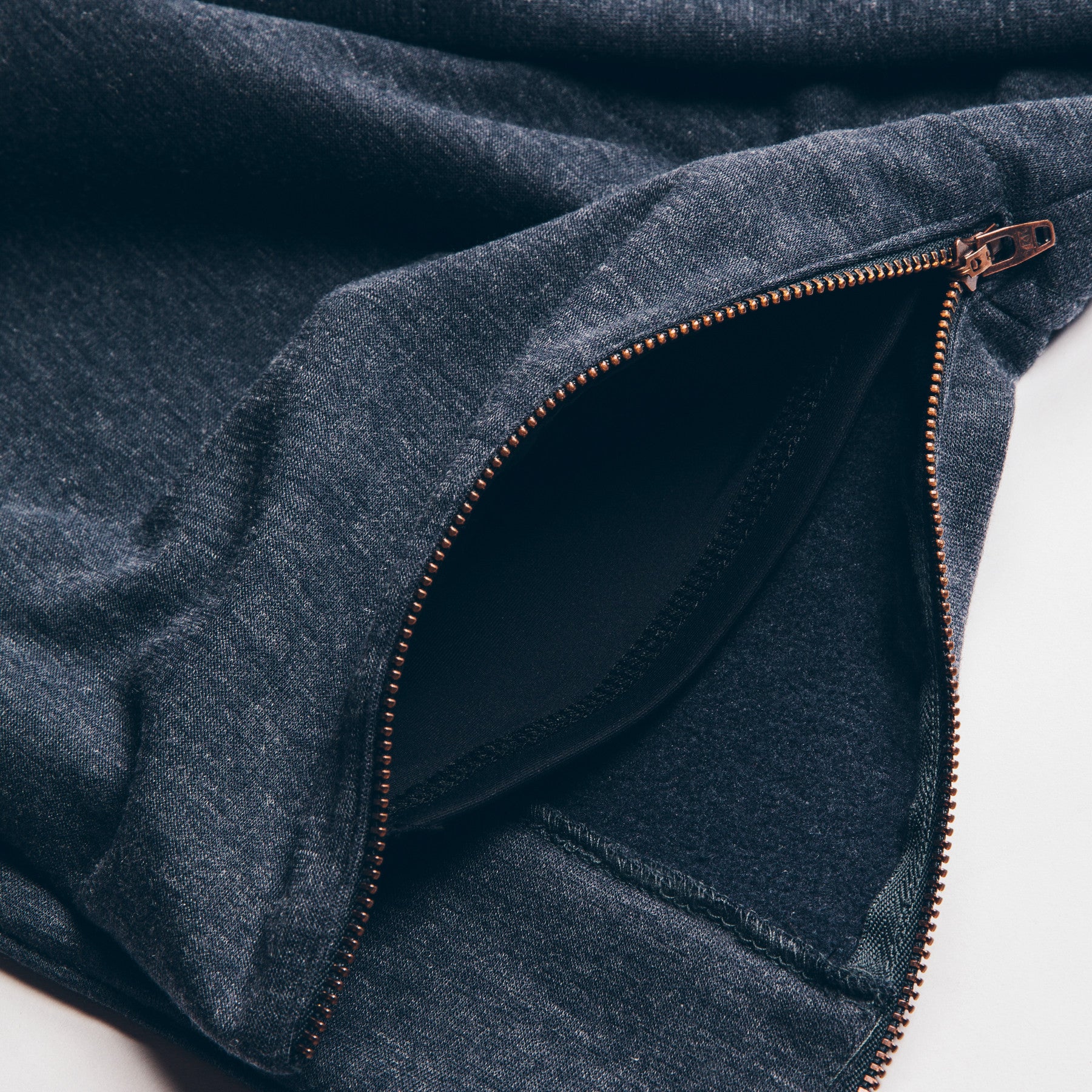 The Chandler Sweatshirt in Indigo Melange - Image 8