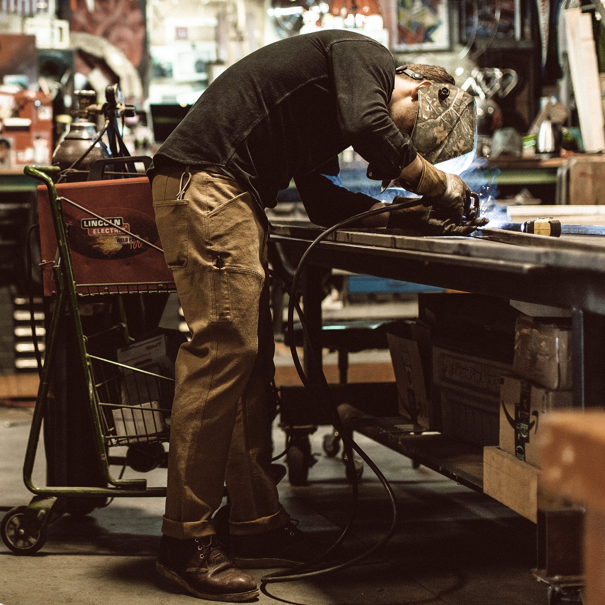 The Chore Pant in British Khaki Boss Duck - Image 3