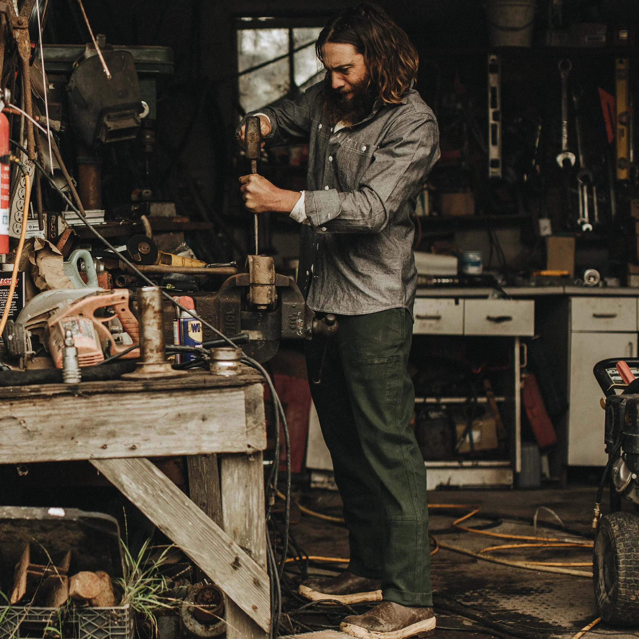 The Chore Pant in Dark Olive Boss Duck - Image 6
