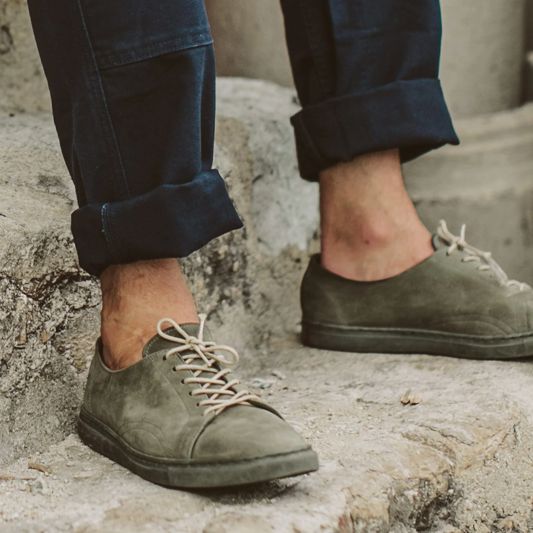 The Chore Pant in Washed Navy - Image 4