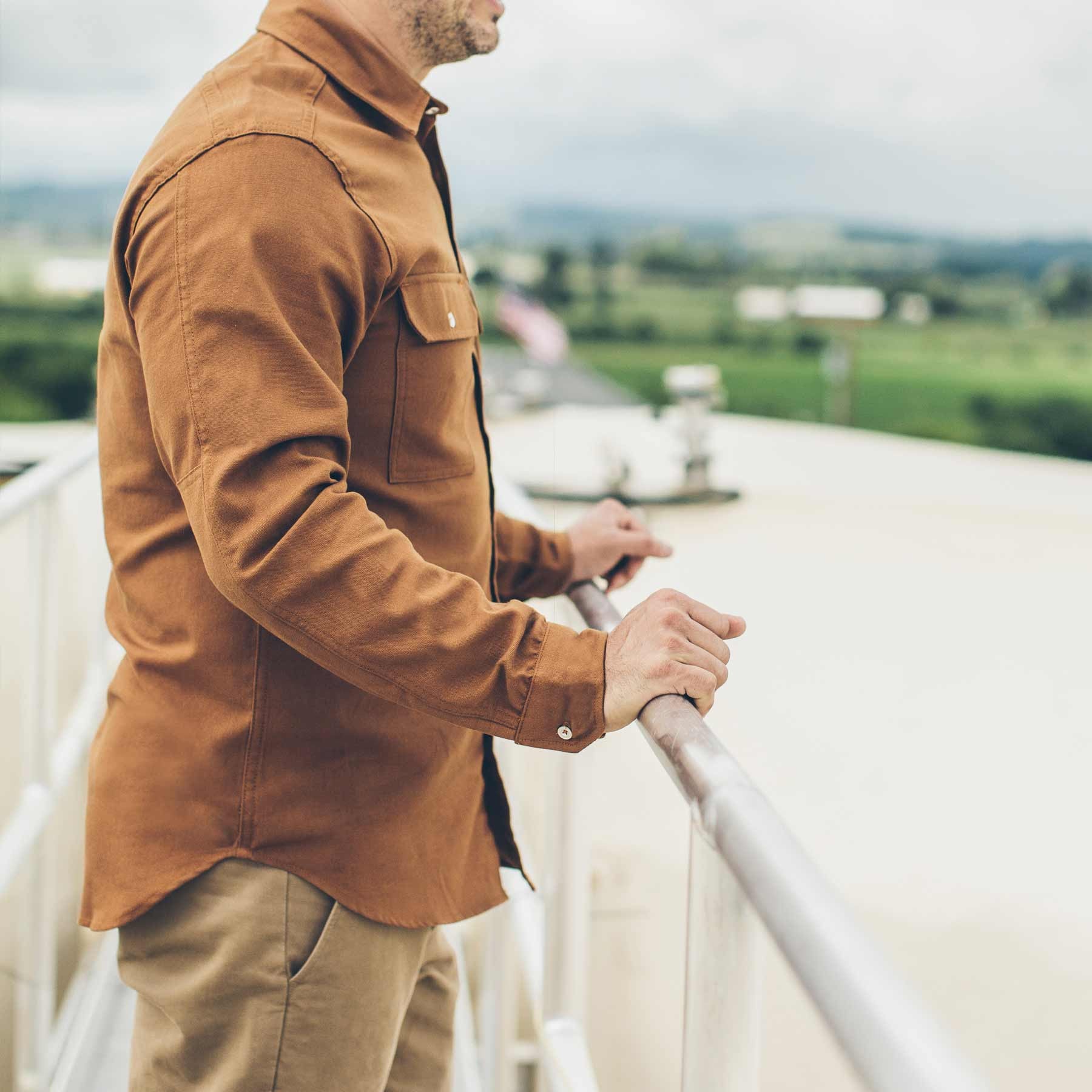 The Chore Shirt in Camel - Image 5