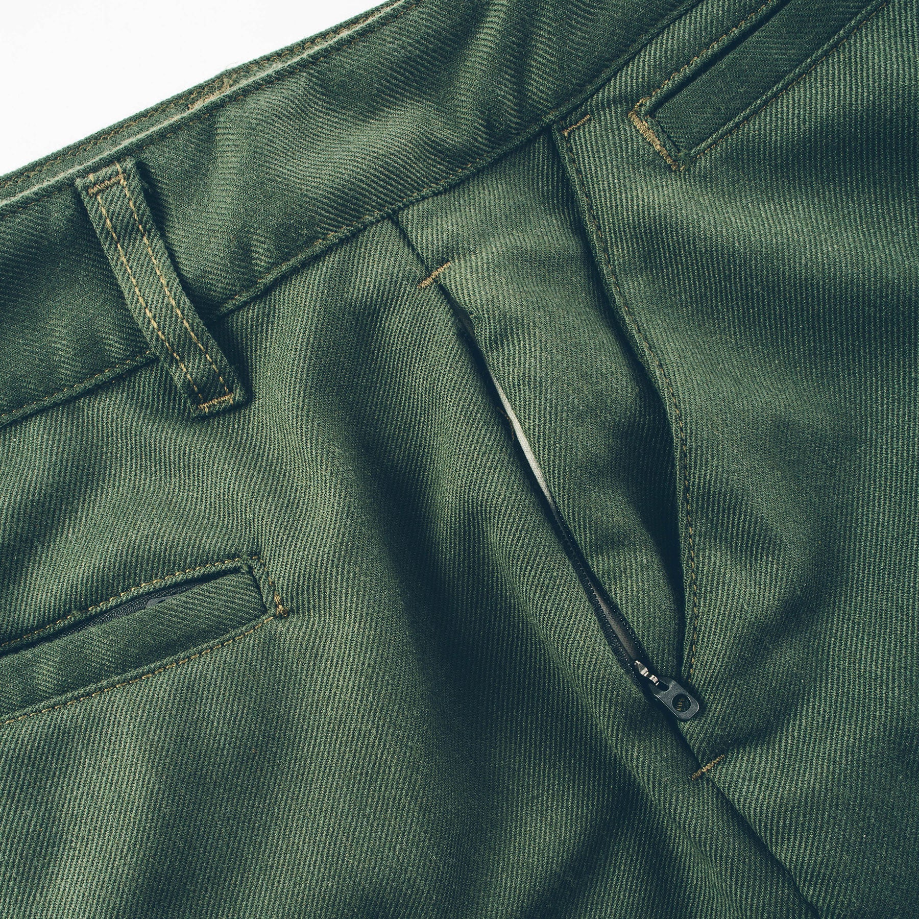 The Lloyd Short in Olive - Image 5