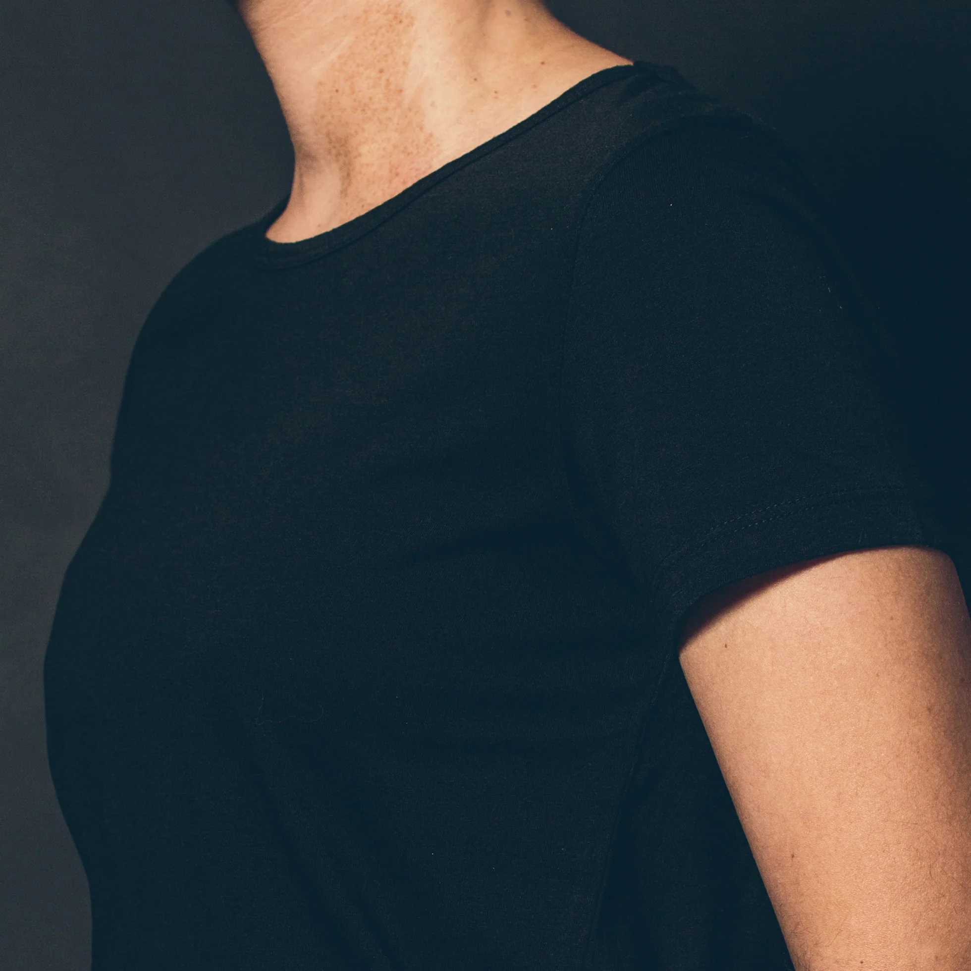 The Elle Crewneck Tee in Noir - Image 2