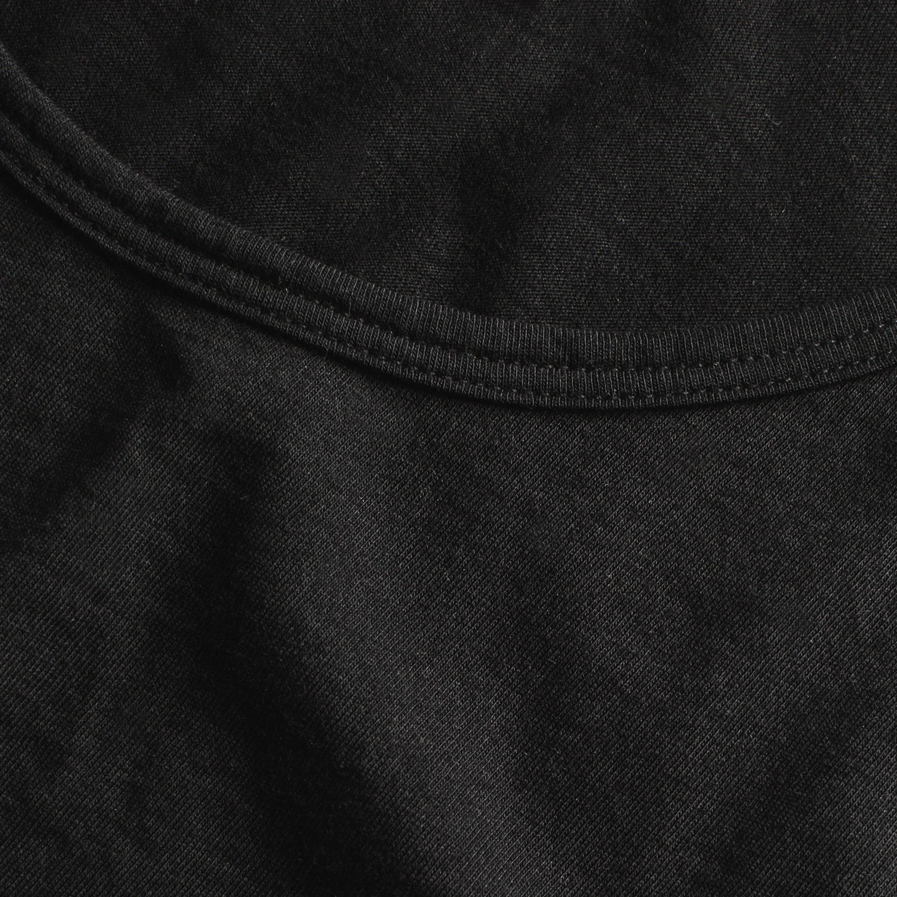 The Elle Crewneck Tee in Noir - Image 4
