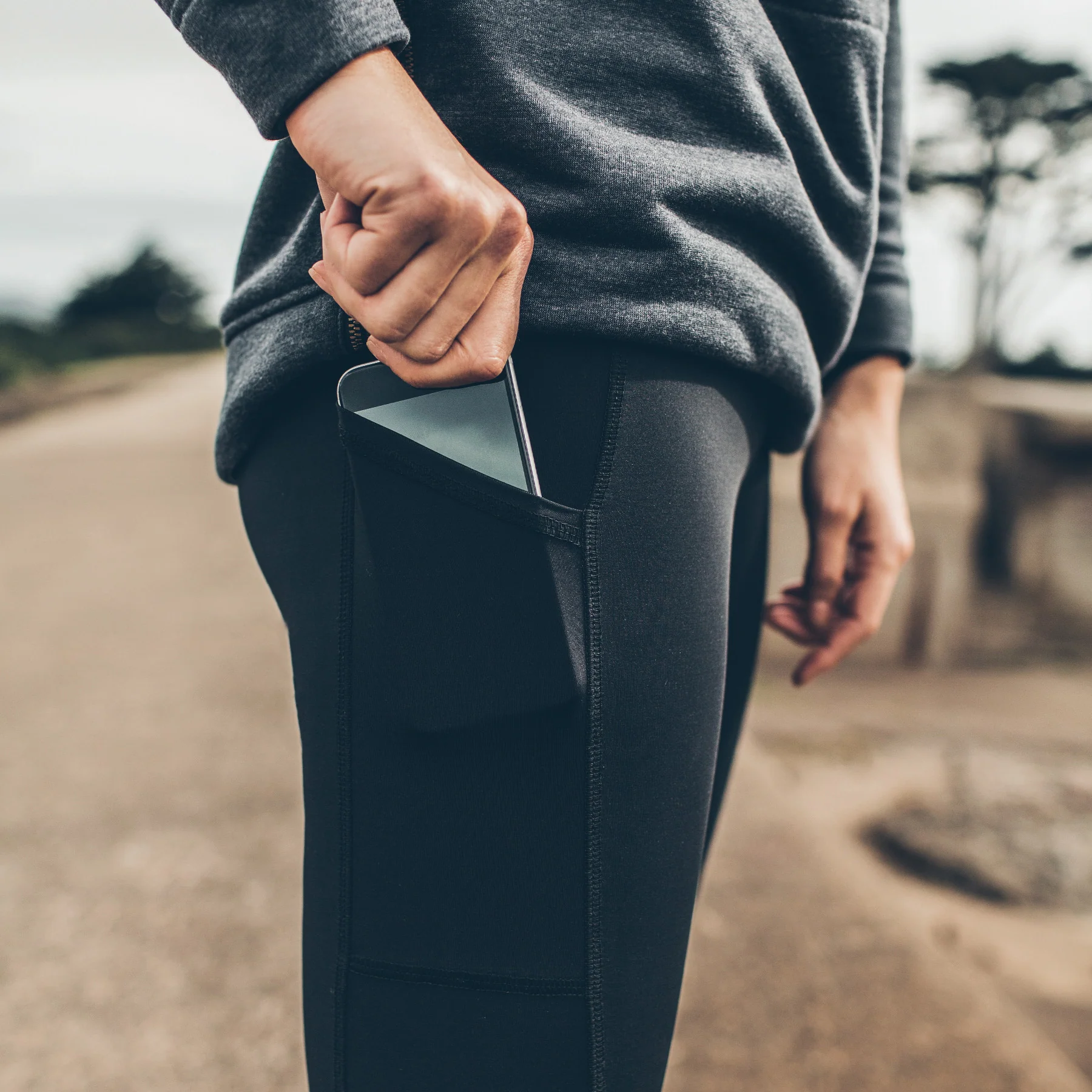 The Harper Legging in Black - Image 5