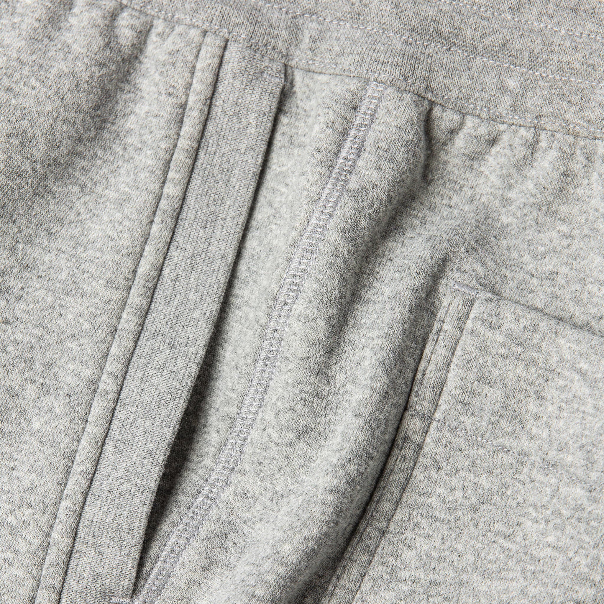 The Heavy Bag Pant in Heather Grey Fleece - Image 11