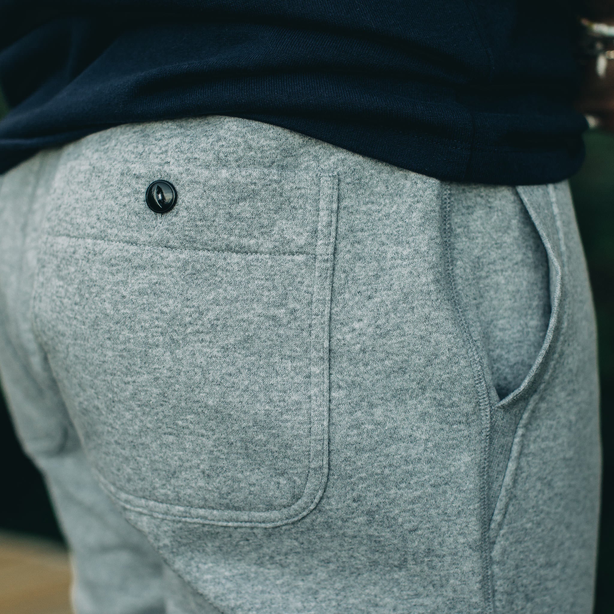 The Heavy Bag Pant in Heather Grey Fleece - Image 5