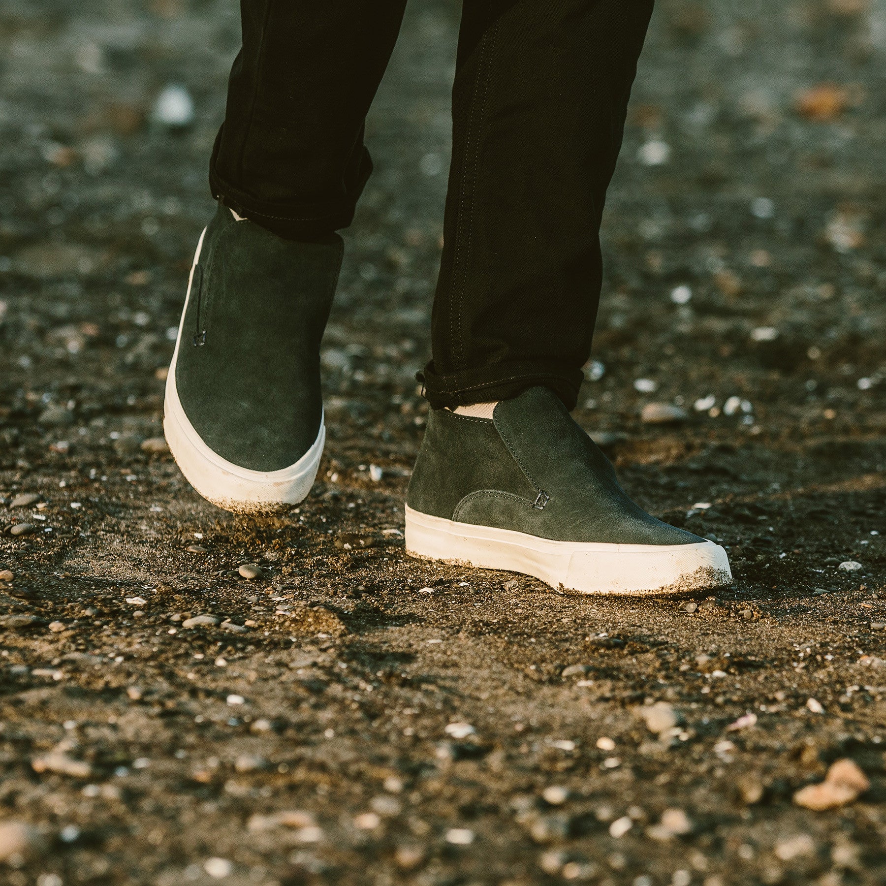 The Huntington Middie in Navy - Image 3
