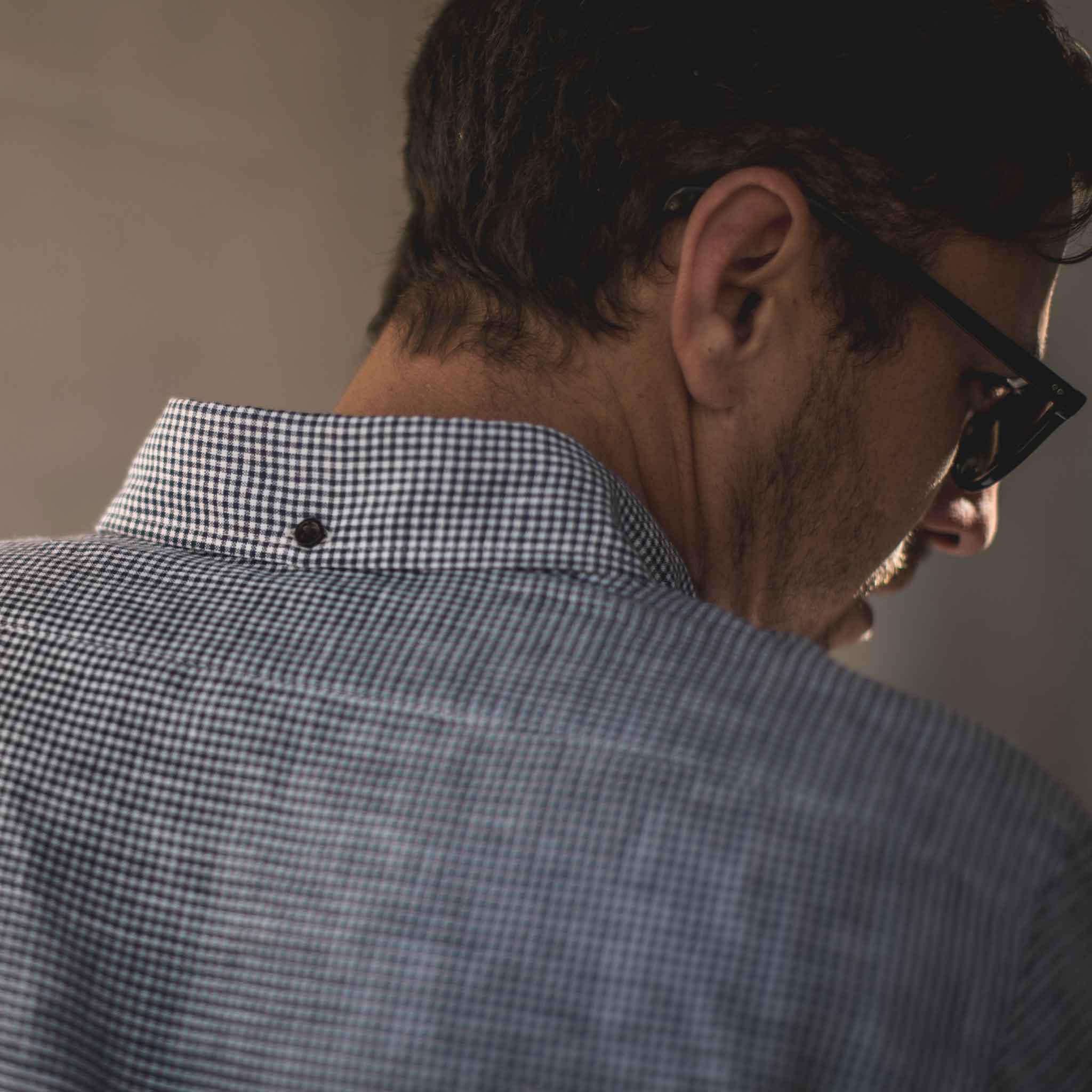 The Jack in Navy Mini Gingham Linen - Image 4
